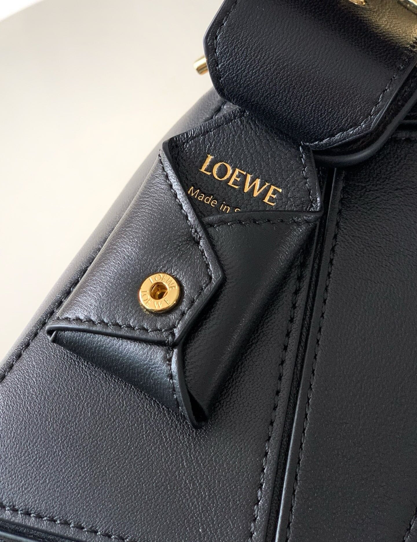 L0ew* small featherlight puzzle bag in nappa lambskin 16.5x24x10.5cm