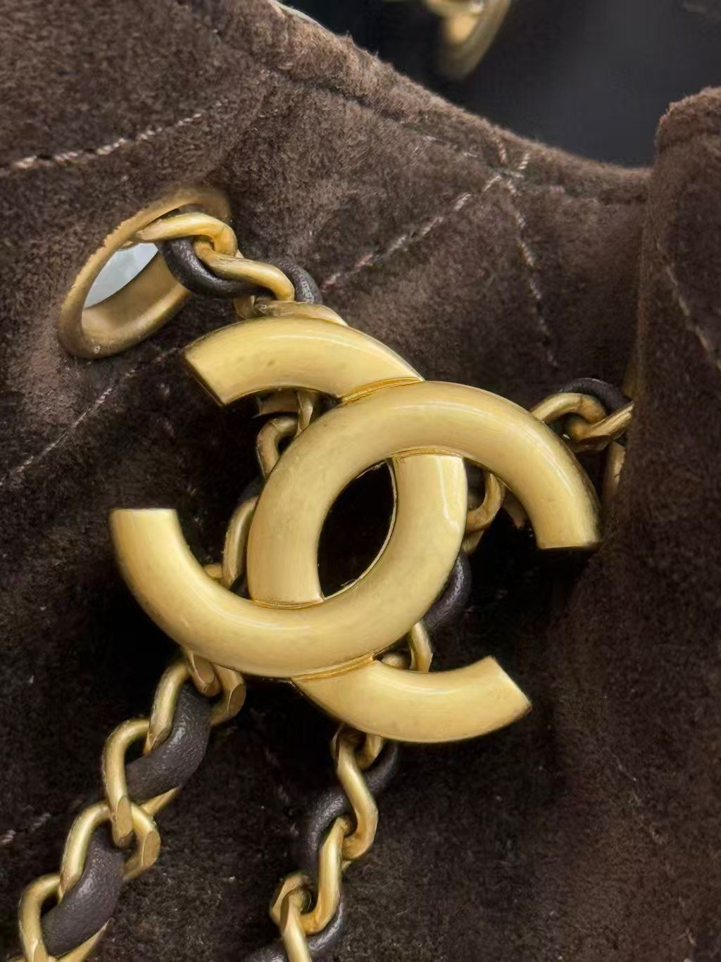 Ch*el 25c bucket bag 26x30x14cm