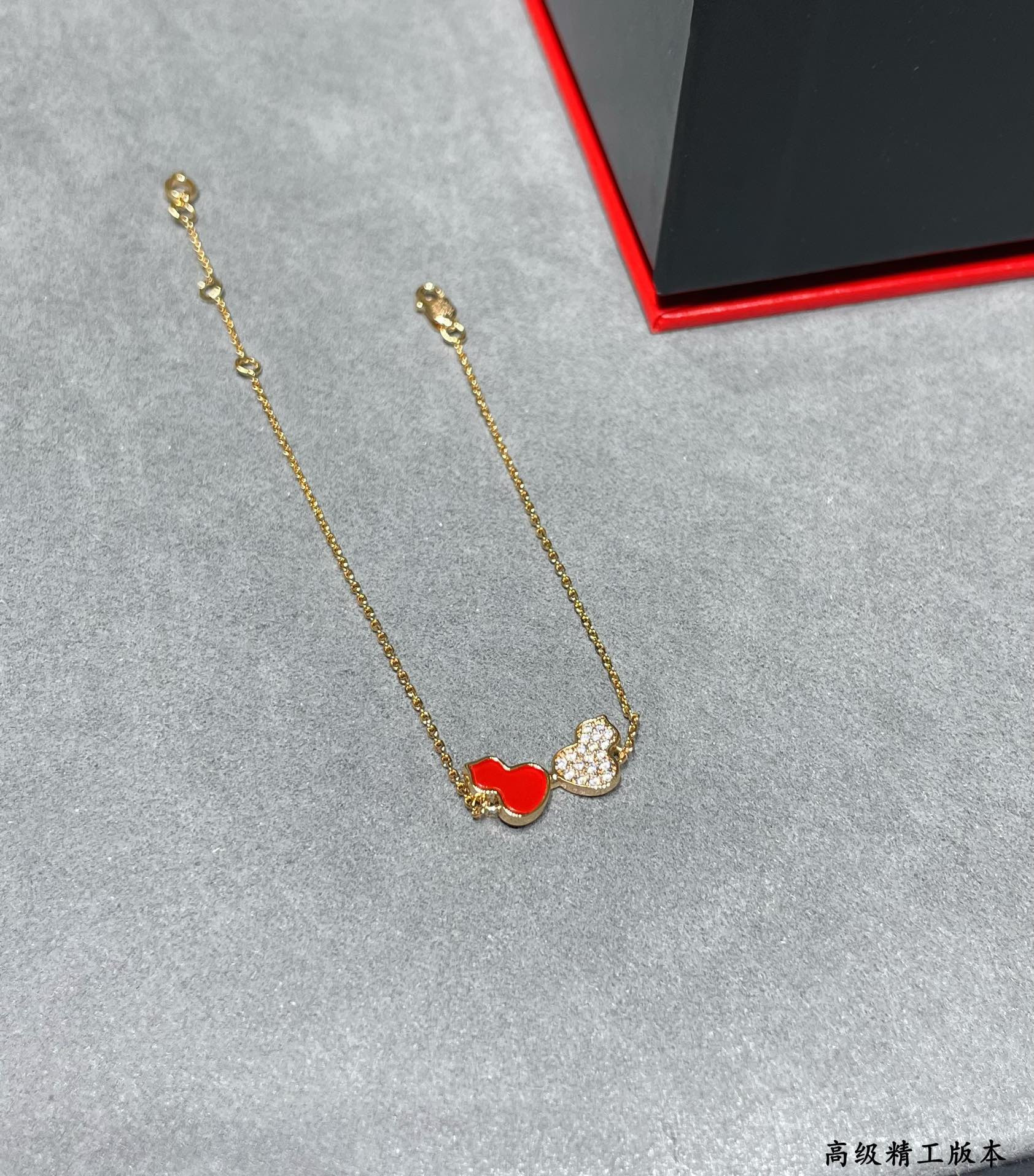 Qeelin Double Gourd Bracelet