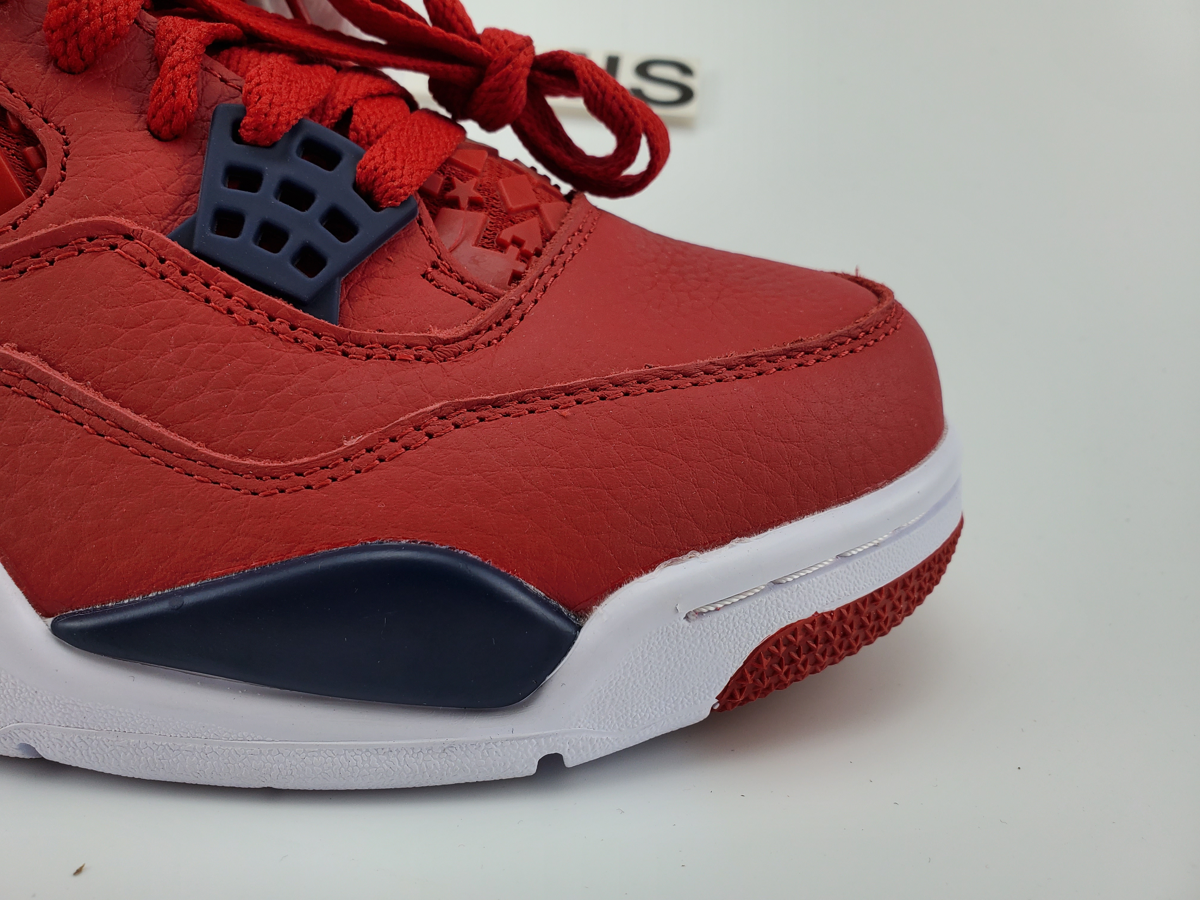 Jordan 4 Retro Fiba (2019)