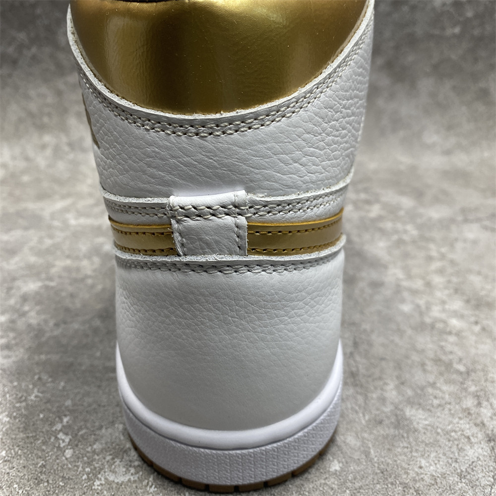 WMNS AIR JORDAN 1 RETRO HIGH OG