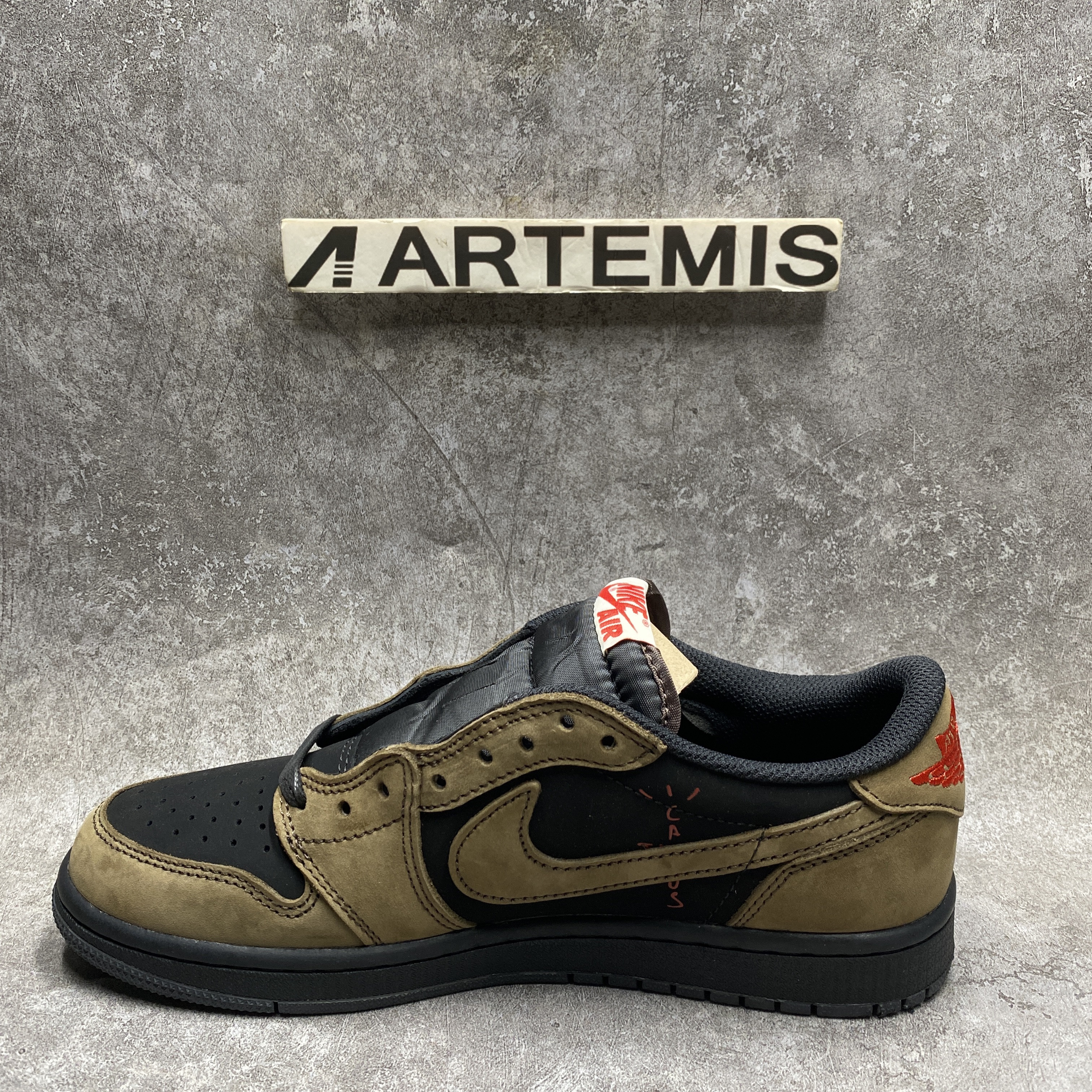 UA Travis Scott x Air Jordan 1 Low OG