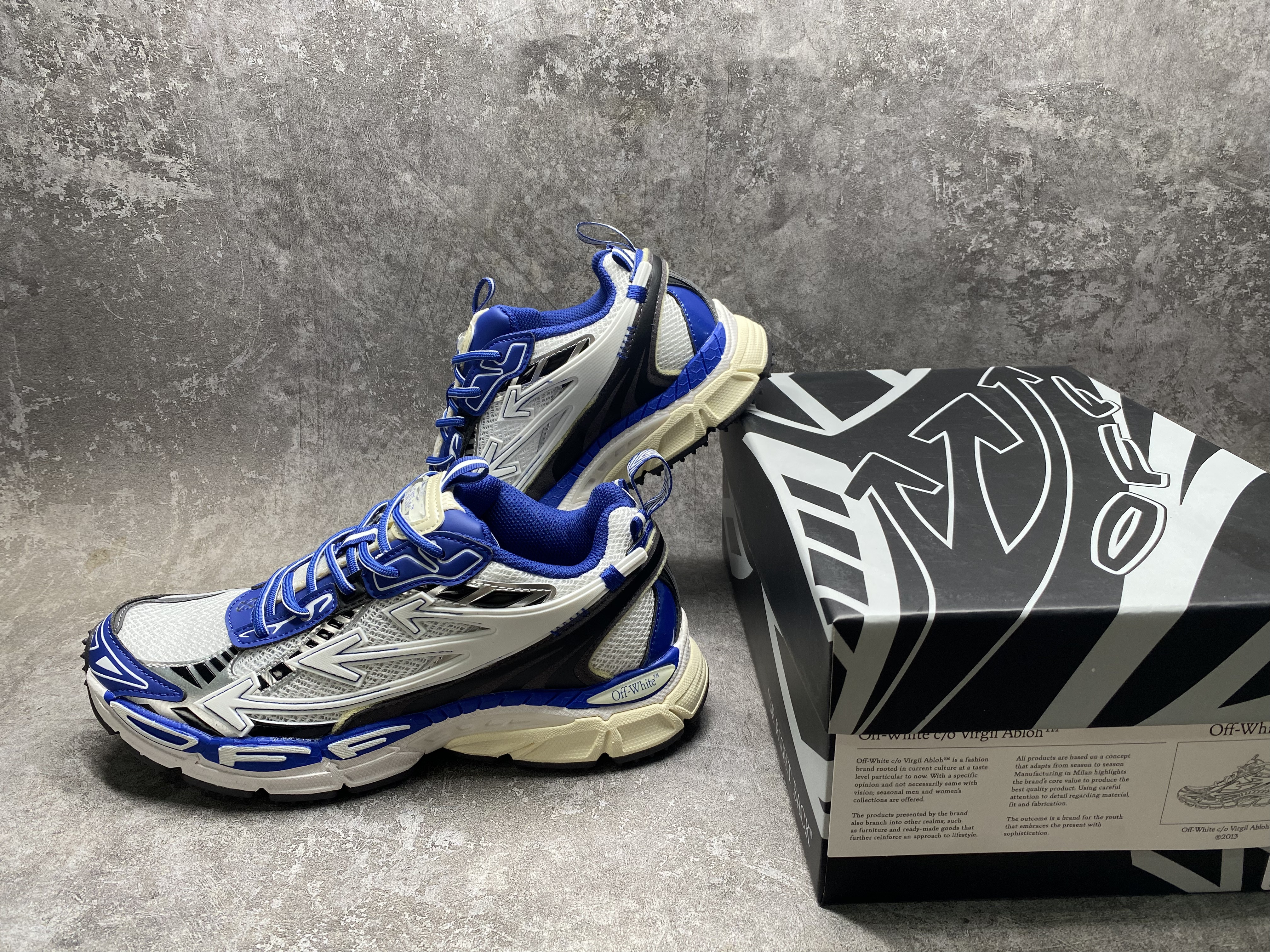 UA Off-White "BE RIGHT BACK"