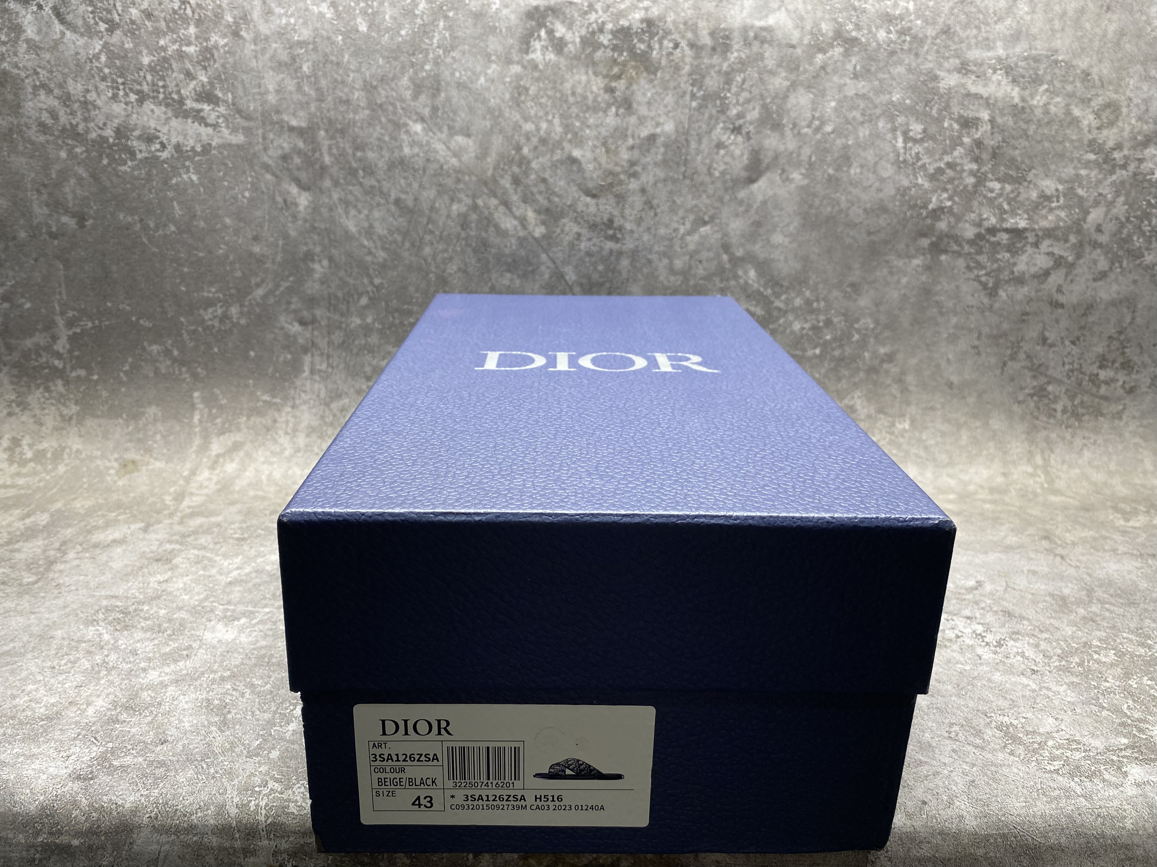 ua D*or alias sandal