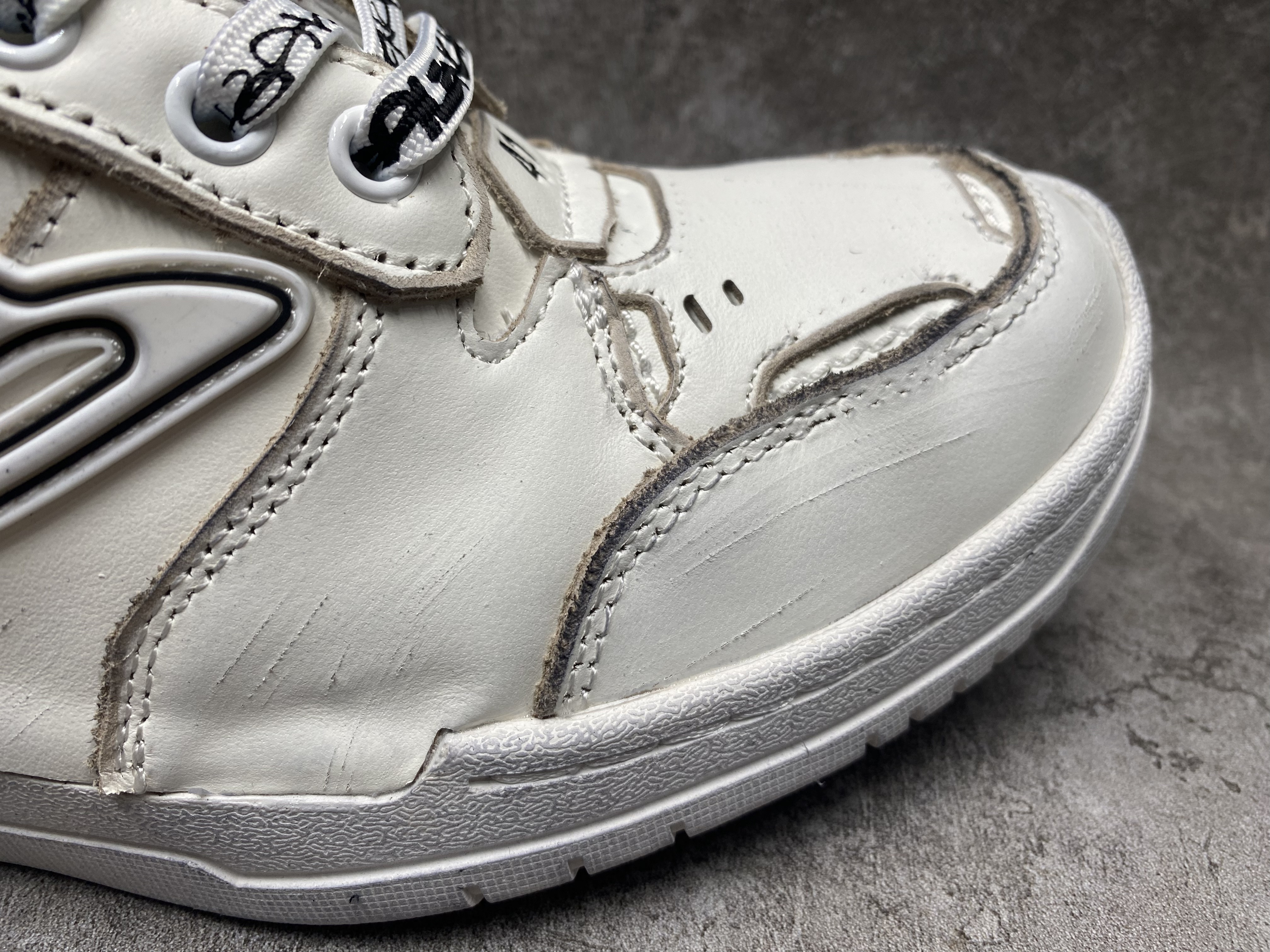 ua Ba*len*cia*ga hamptons medium worn-out sneaker in white(run one size large)