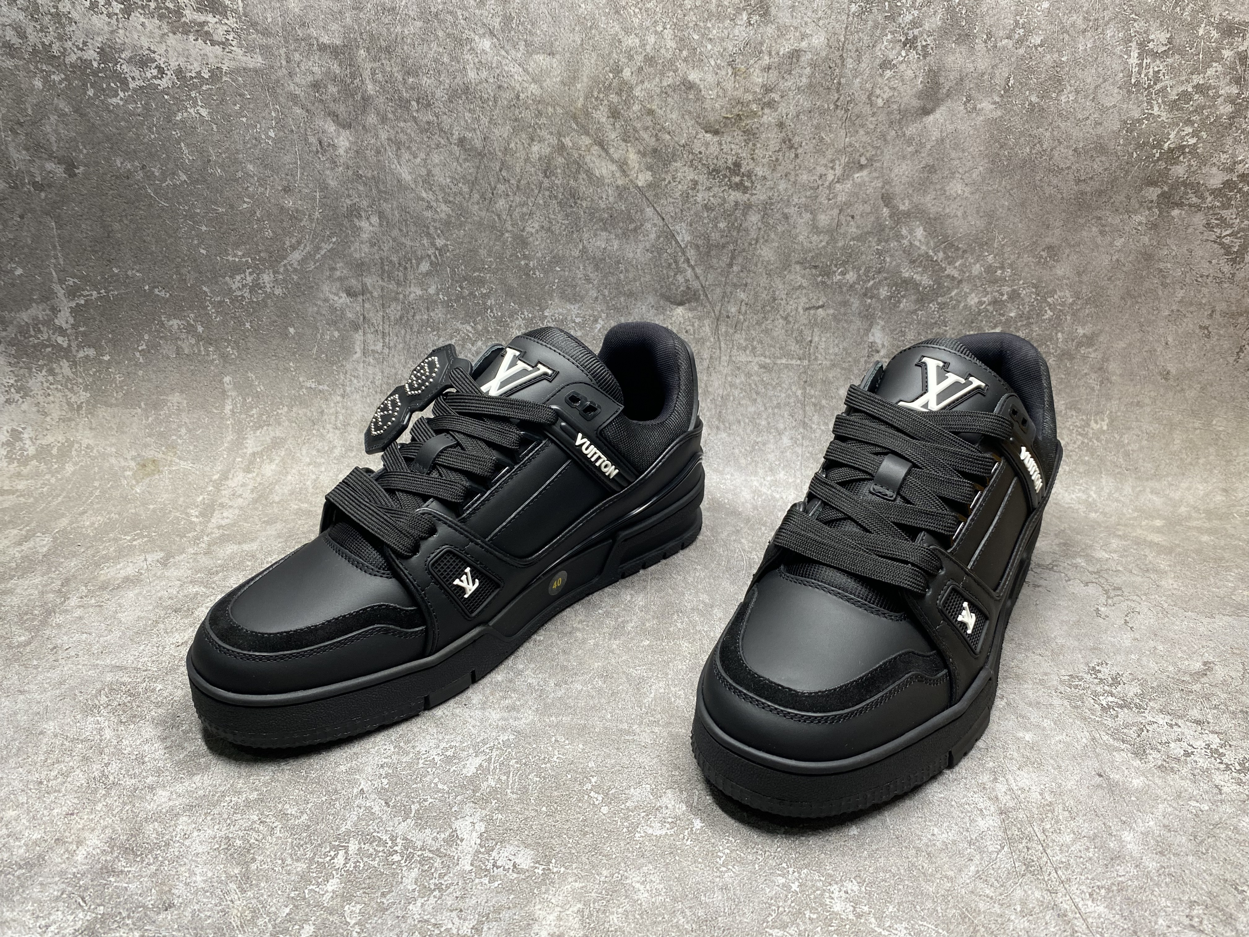 UA LV trainer Sneakers