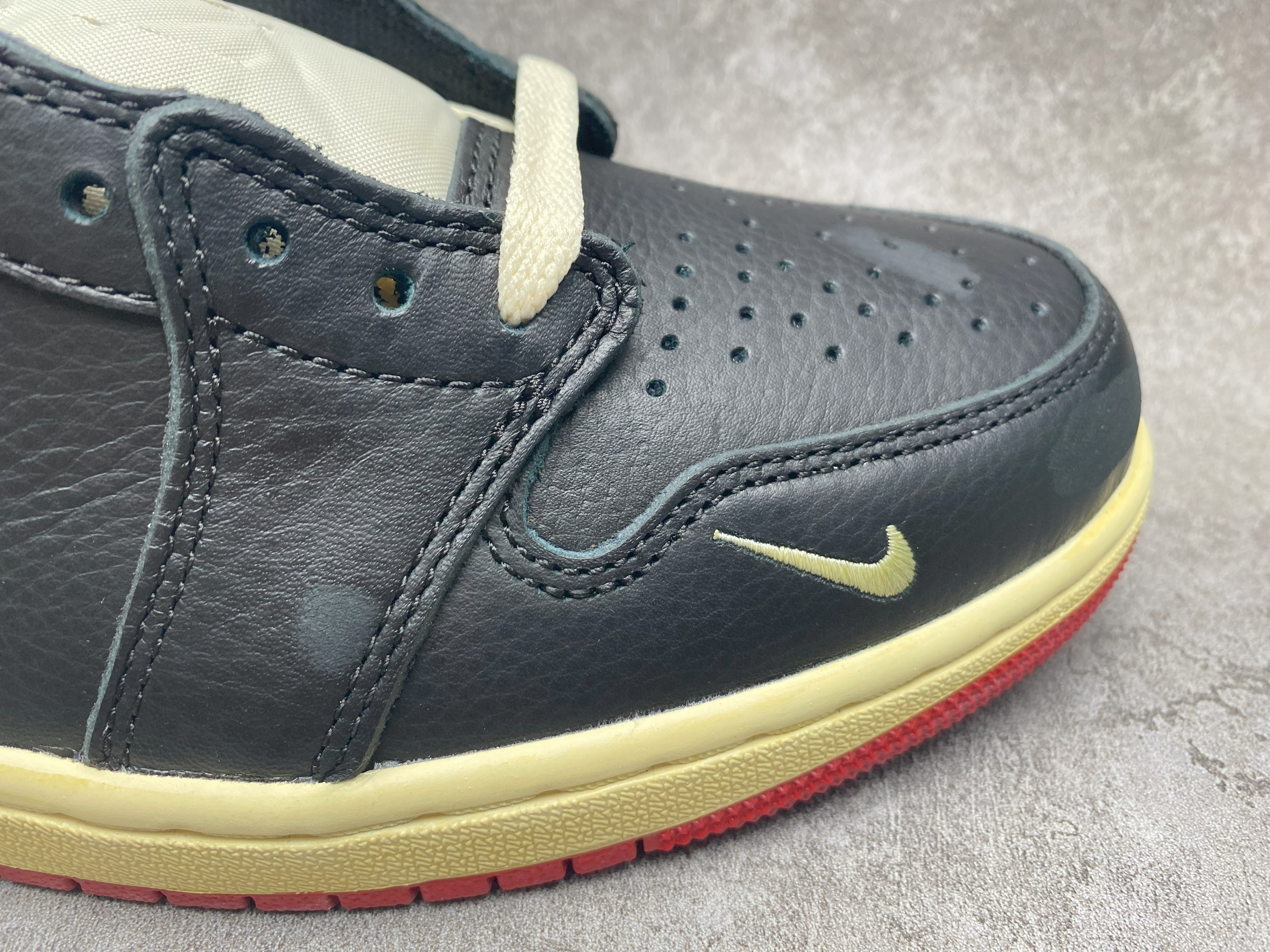 UA Jordan 1 Retro Low OG