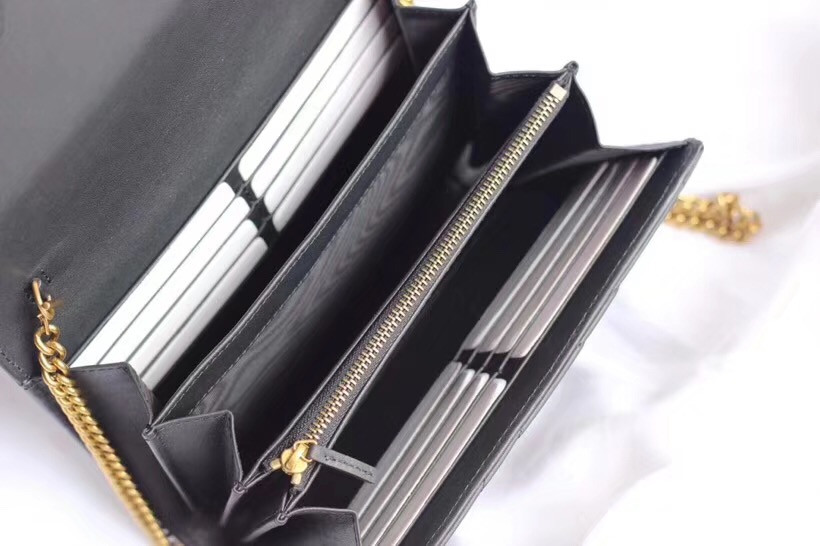 GG Marmont matelasse mini bag Style ‎474575