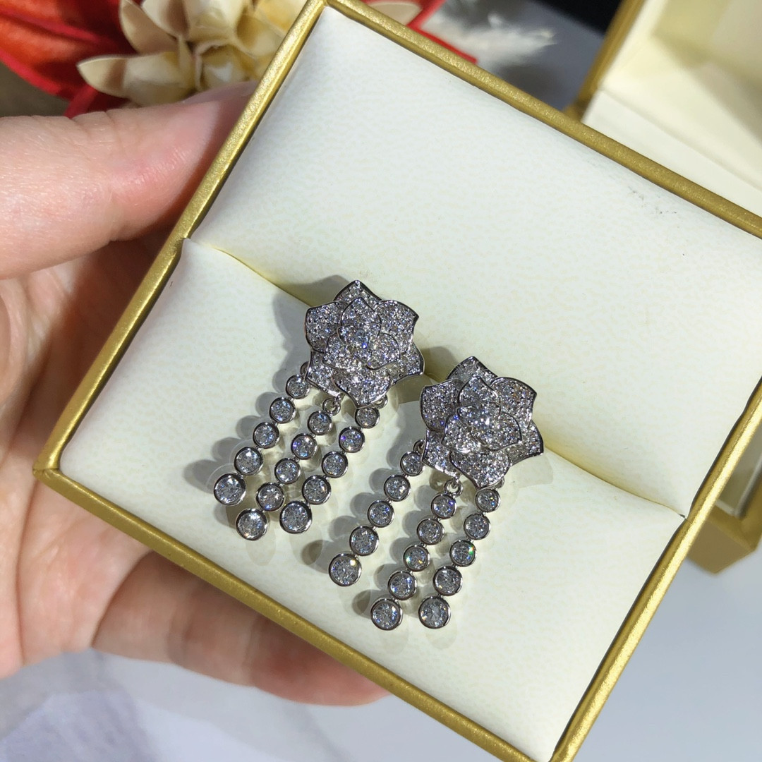 Piaget tassel rose Earrings