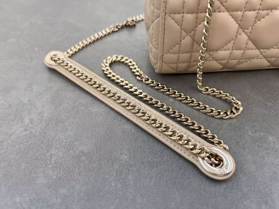 mini lady D*or bag 6.5 x 6 x 3 inches