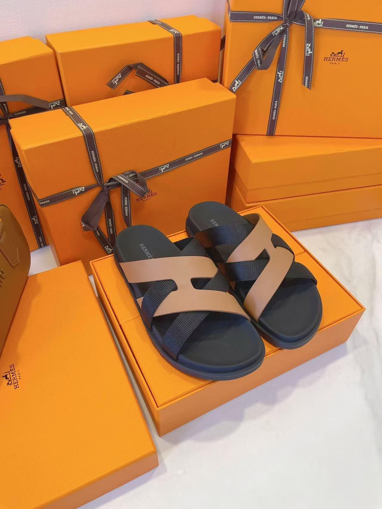 UA Hermès Kazimir Sandal
