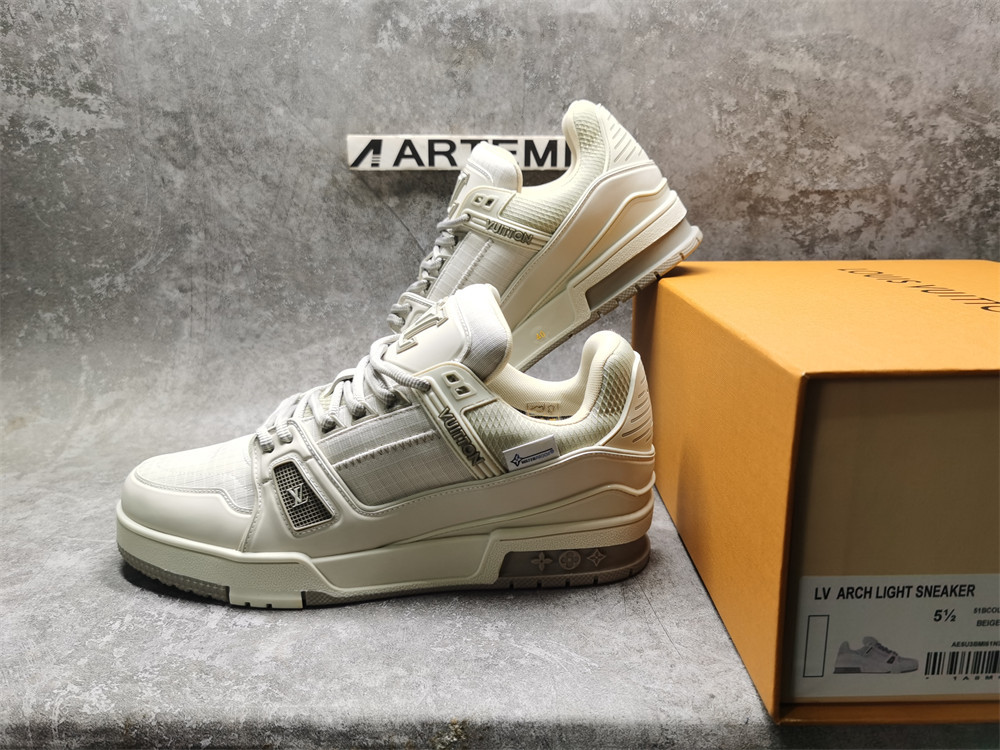 UA LV Trainer Sneaker