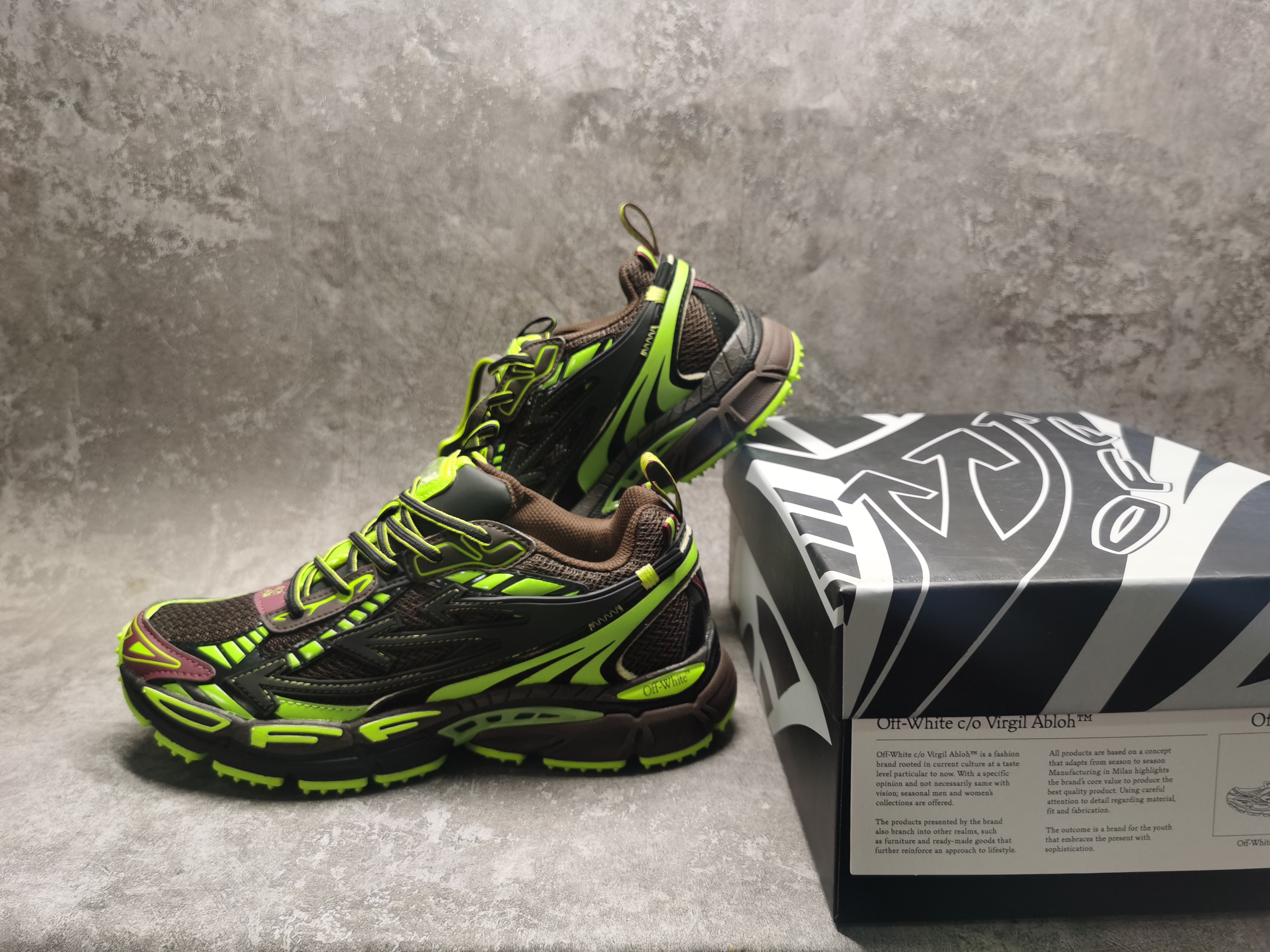 UA Off-White "BE RIGHT BACK"