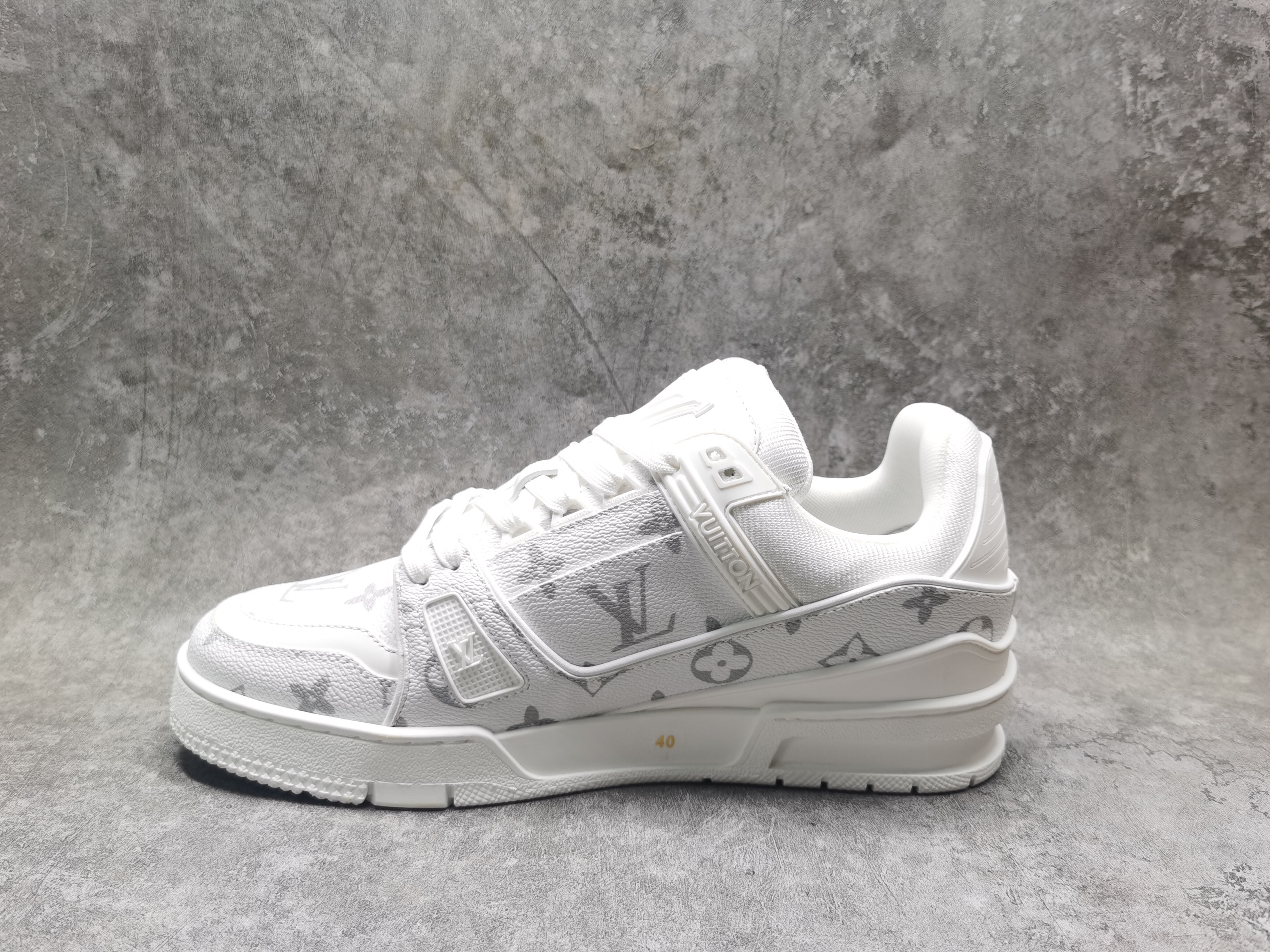 UA LV Trainer Sneaker