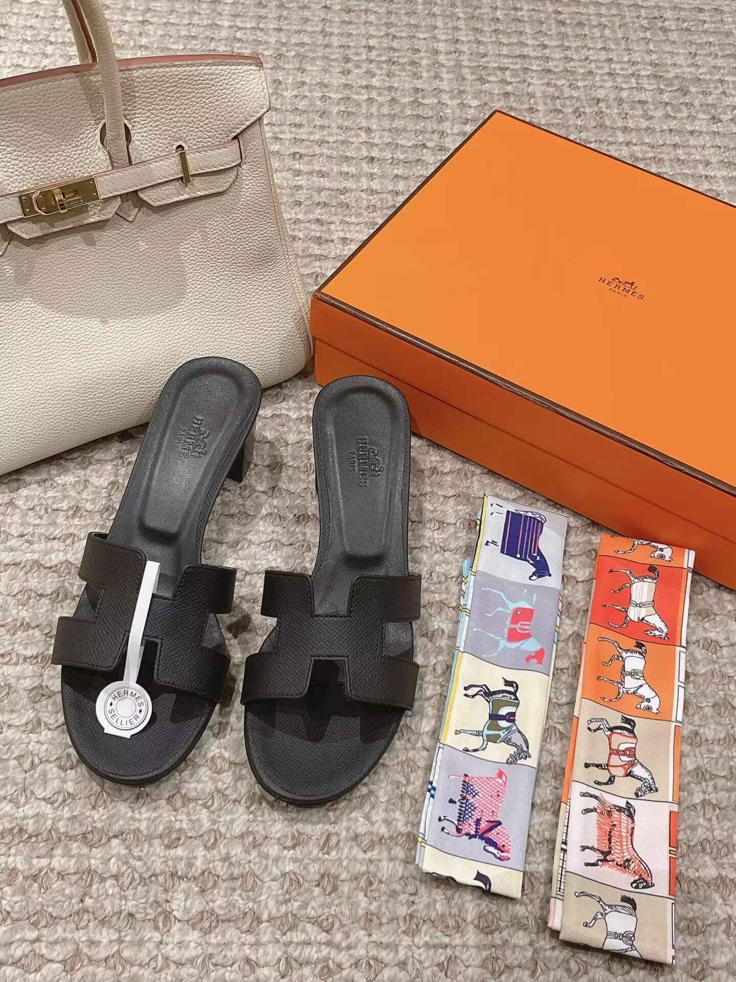 UA Hermès Oasis sandal