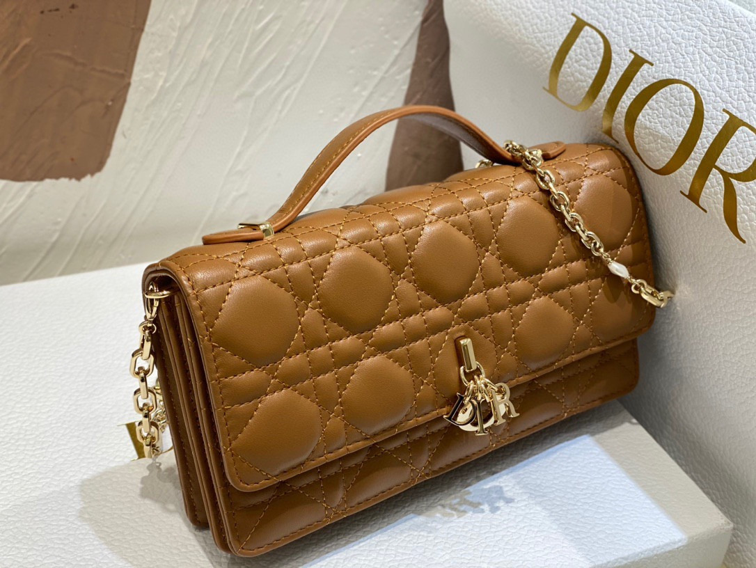 miss D*or mini handbag 21 x 11.5 x 4.5 cm