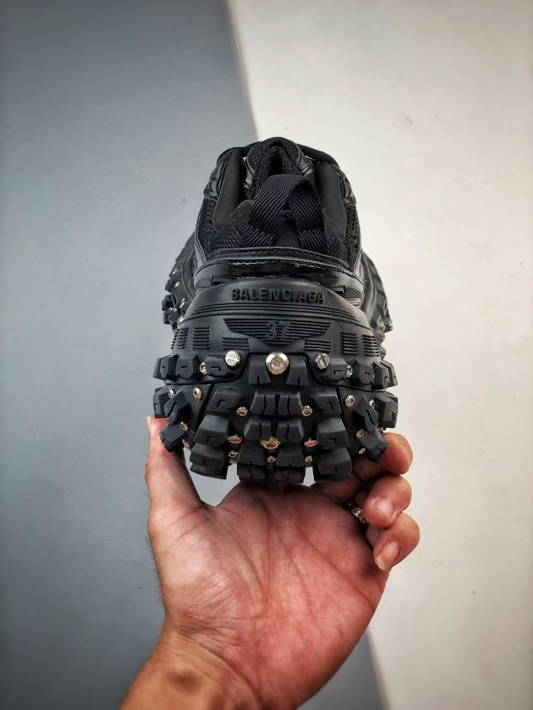 UA Balenciga Bouncer