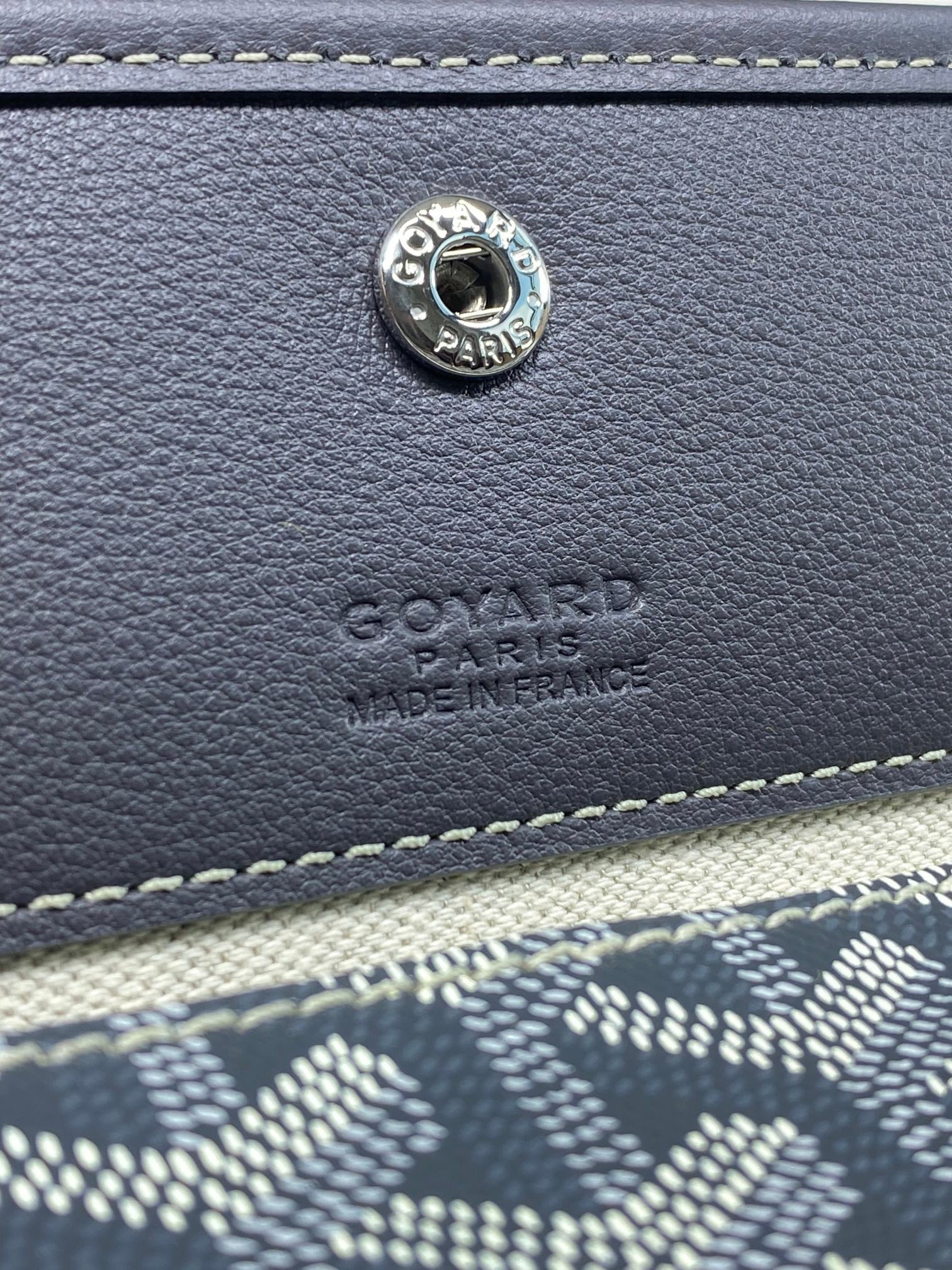 Go*ard small saint l0*is bag 28 cm x 15 cm x 34 cm