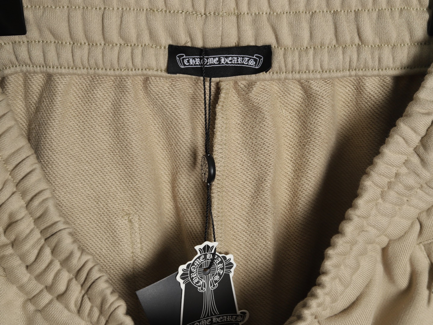 Ch**me He**ts 24ss shorts