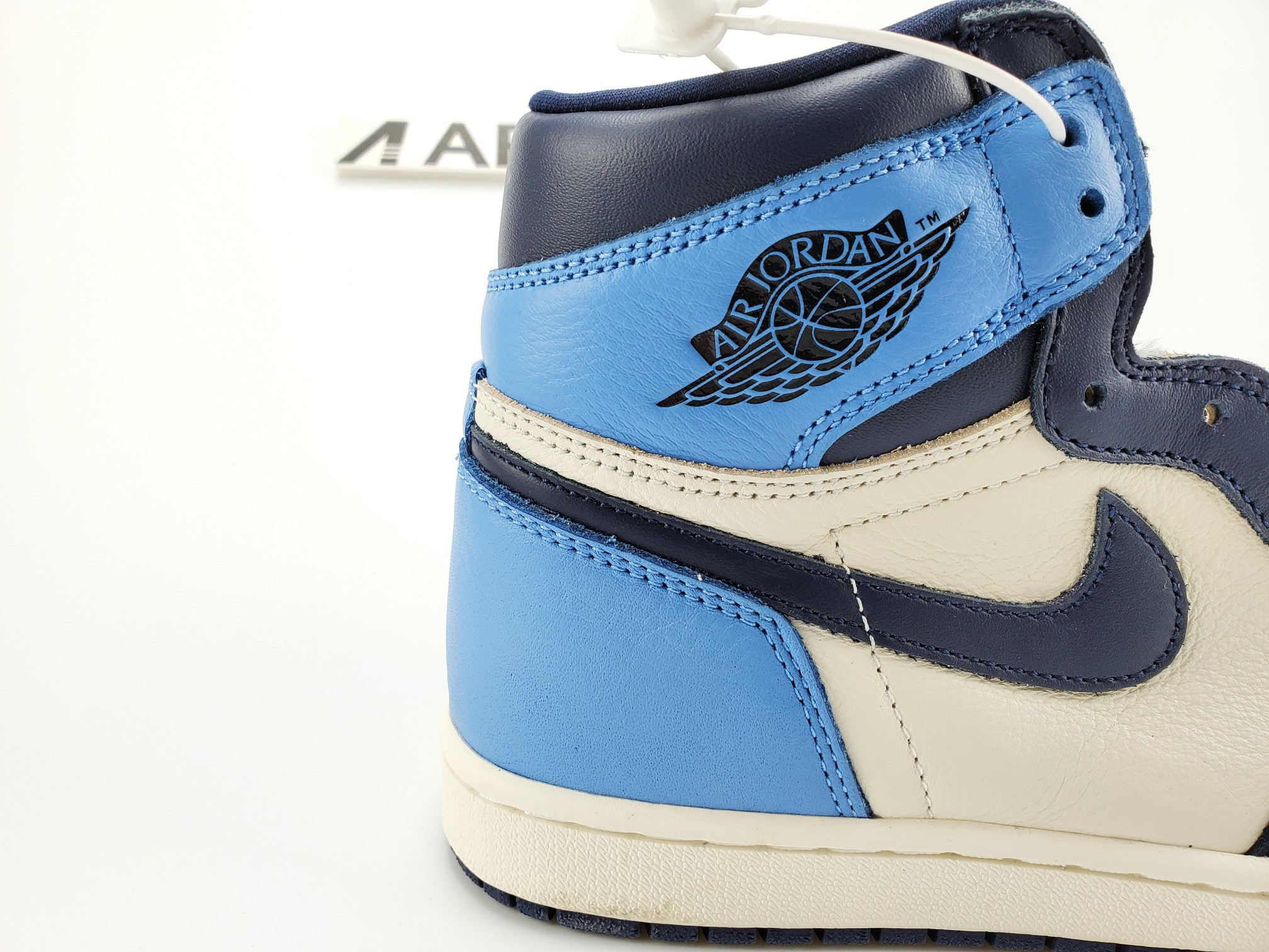 Air Jordan 1 Retro High "Obsidian Blue"