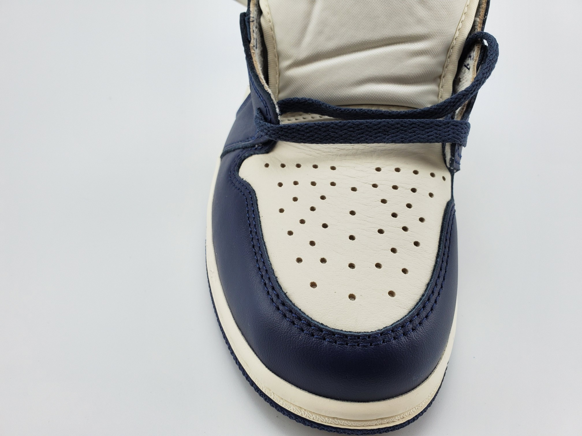 Air Jordan 1 Retro High "Obsidian Blue"