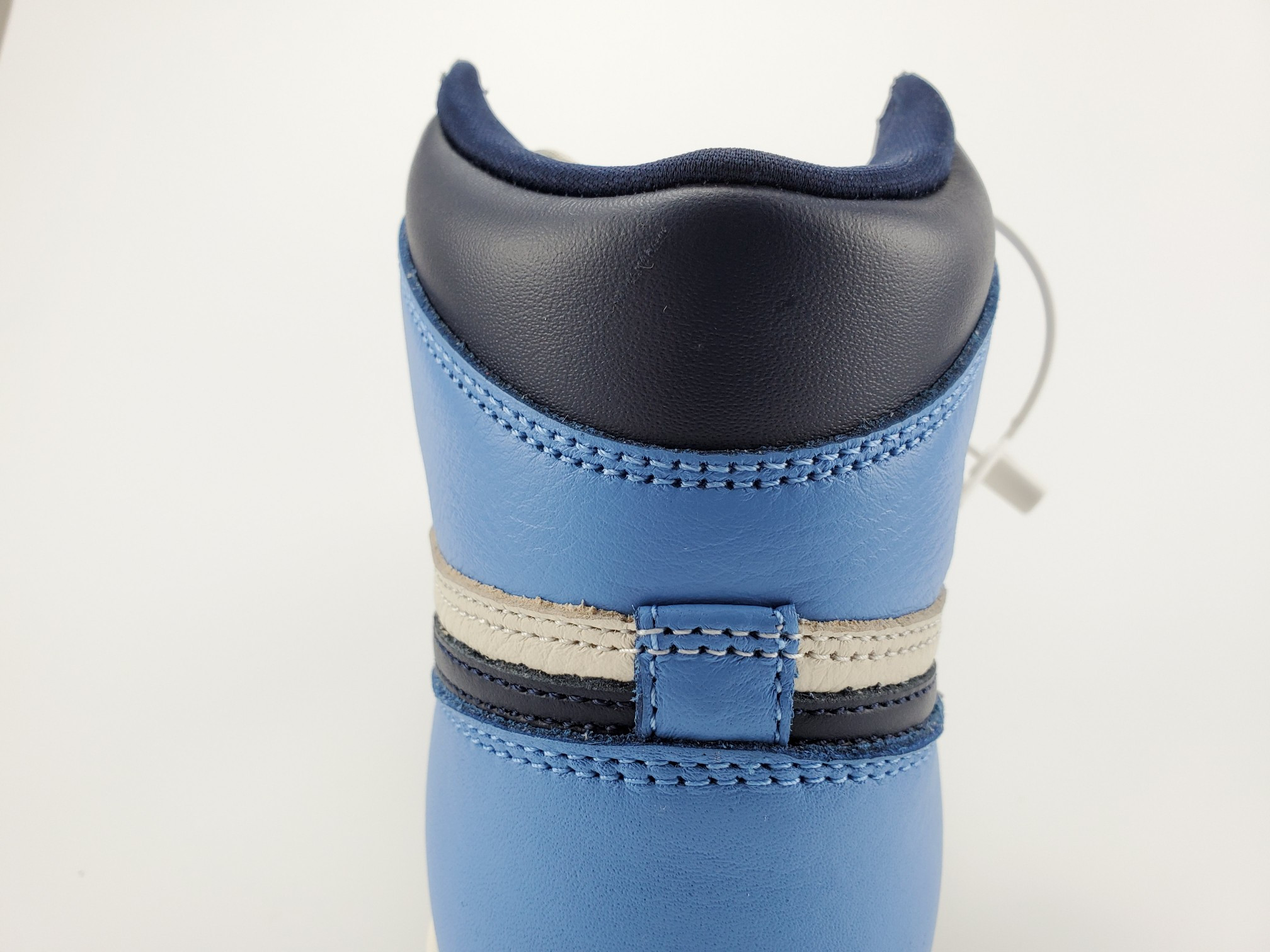 Air Jordan 1 Retro High "Obsidian Blue"