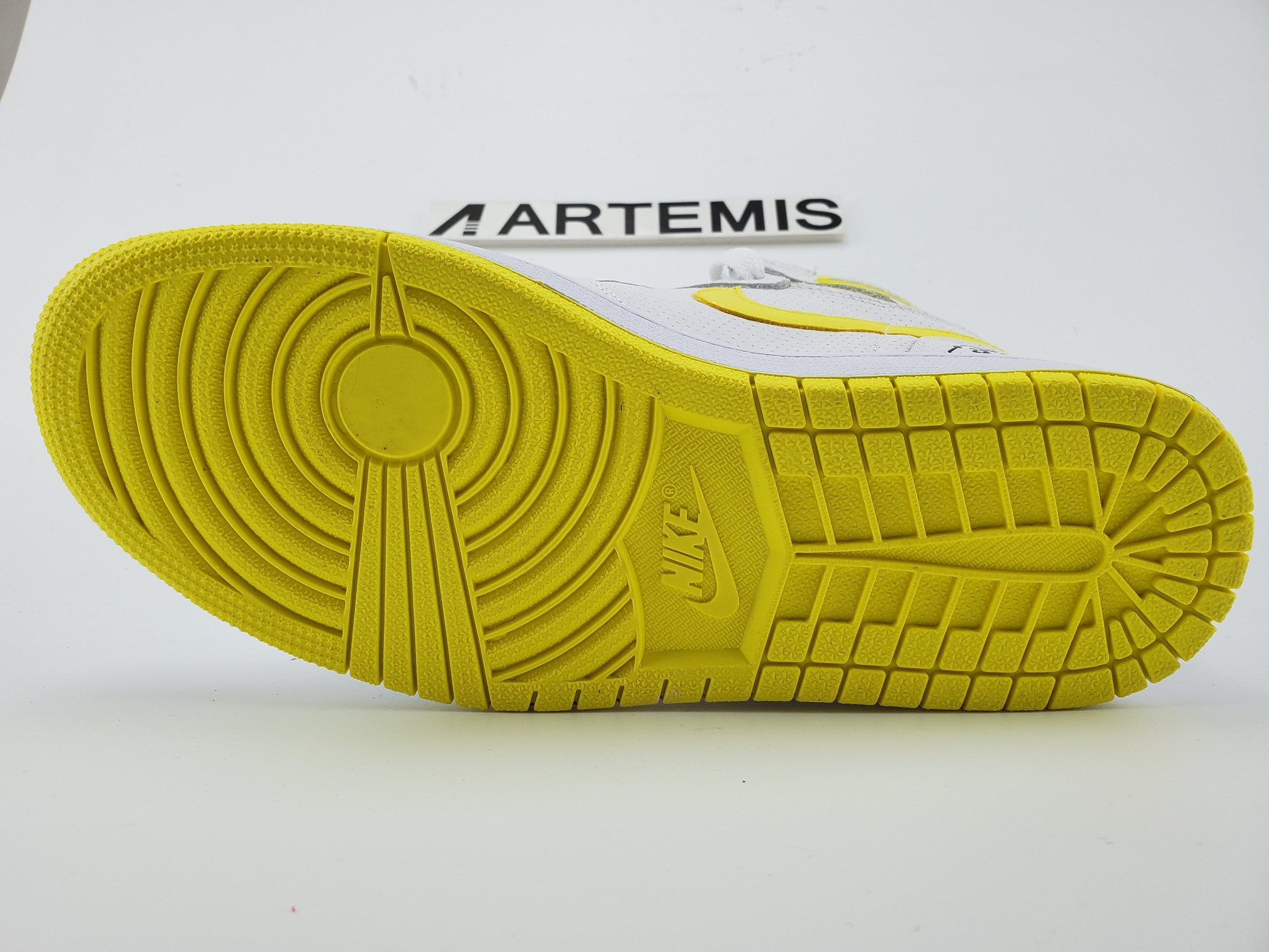 Air Jordan 1 High  “First Class Flight”