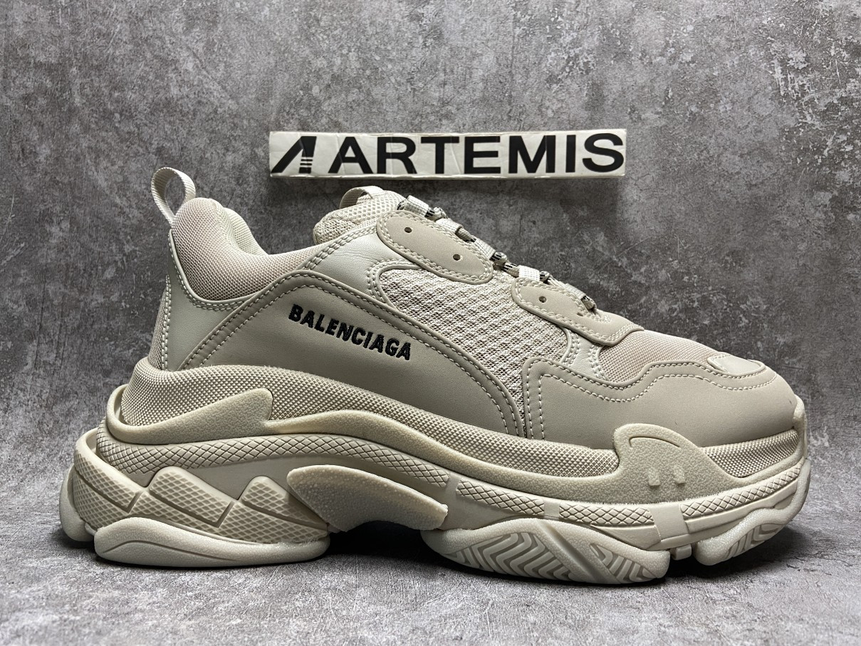 Balenciga Triple S Street Style Leather