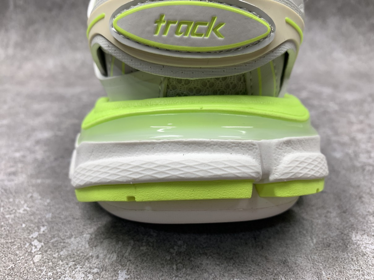 Balenciga Track Worn Out Sneakers