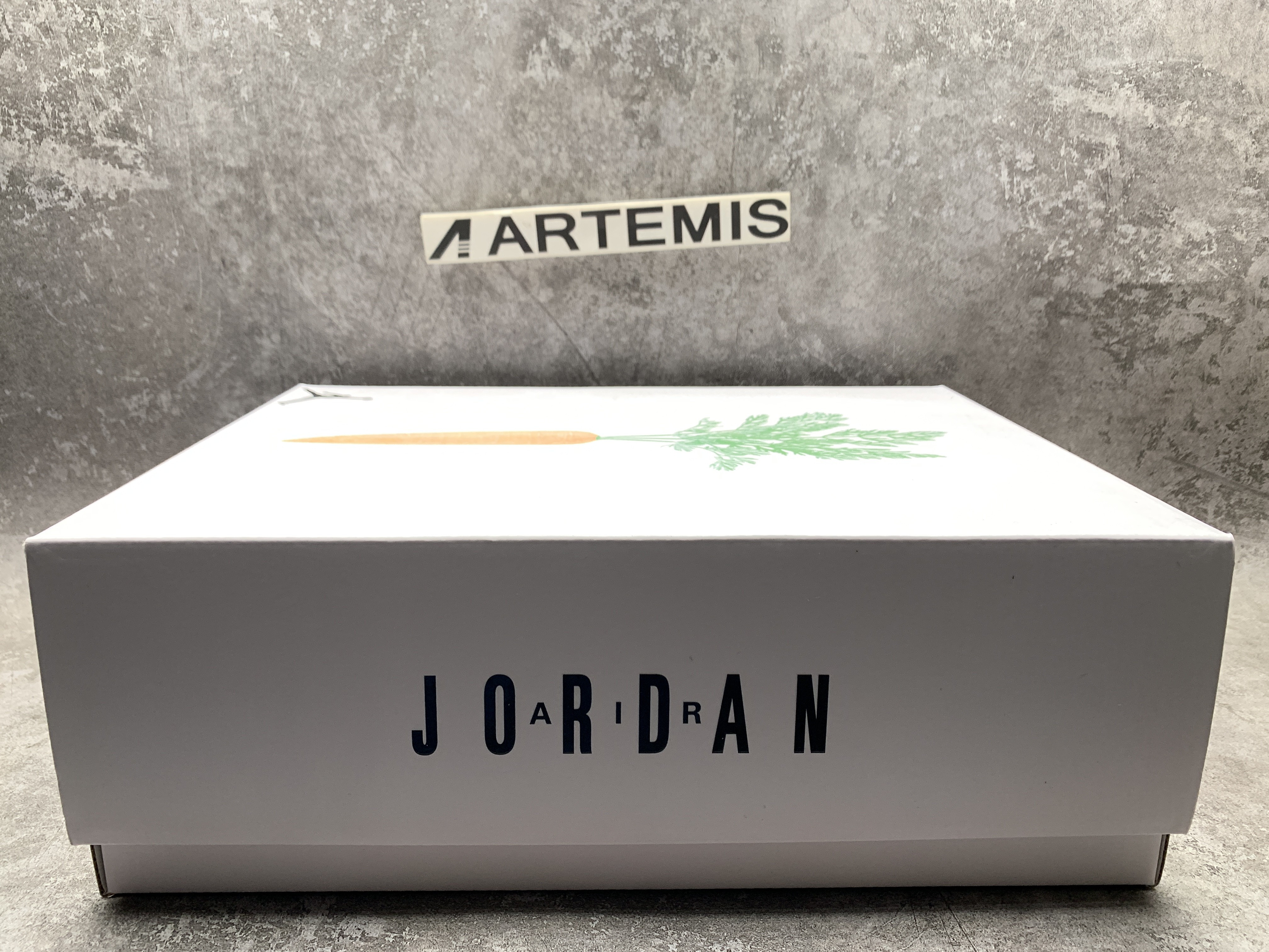 Air Jordan 7 Retro Neutral Grey