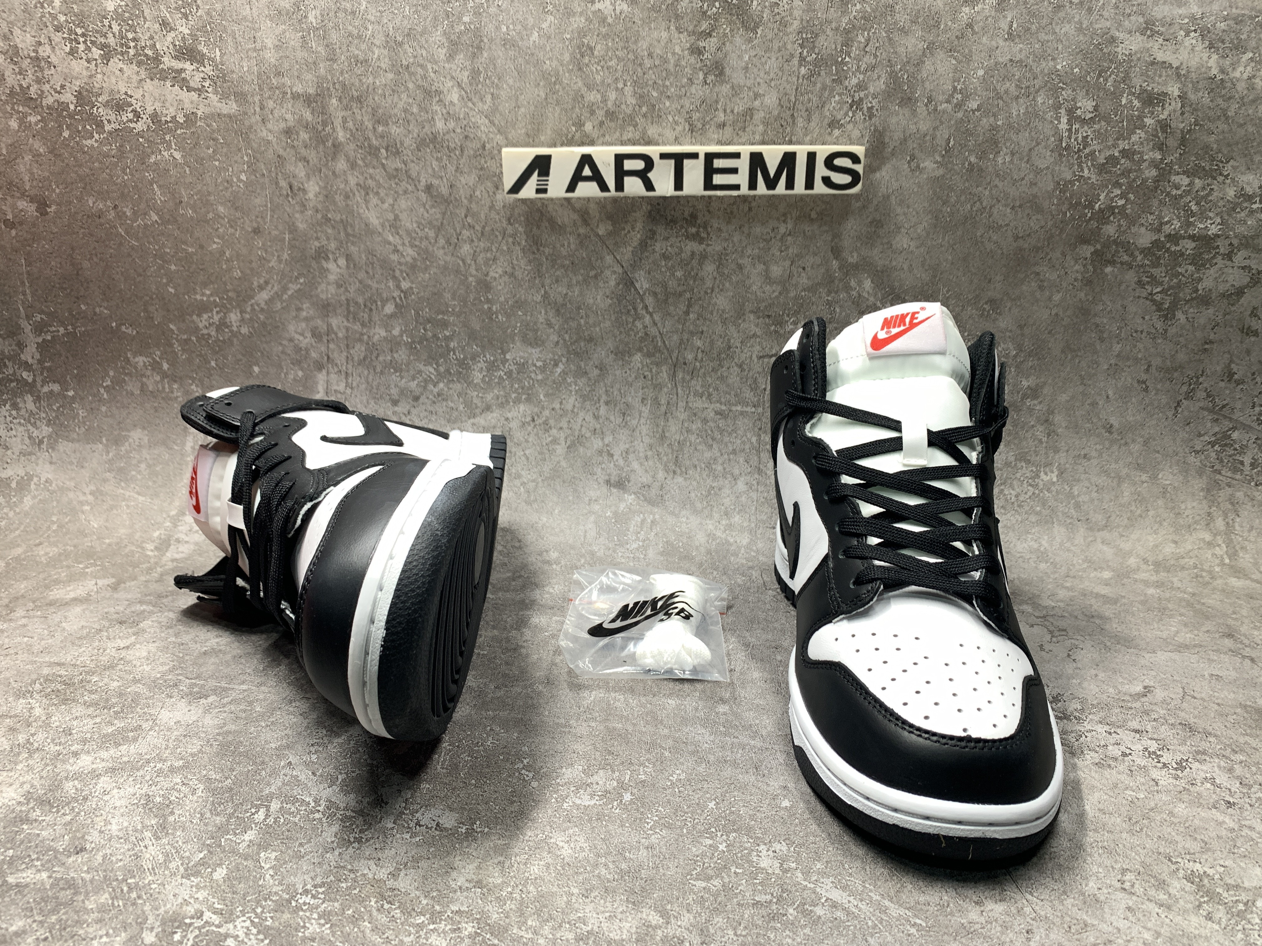 Nike Dunk High Panda