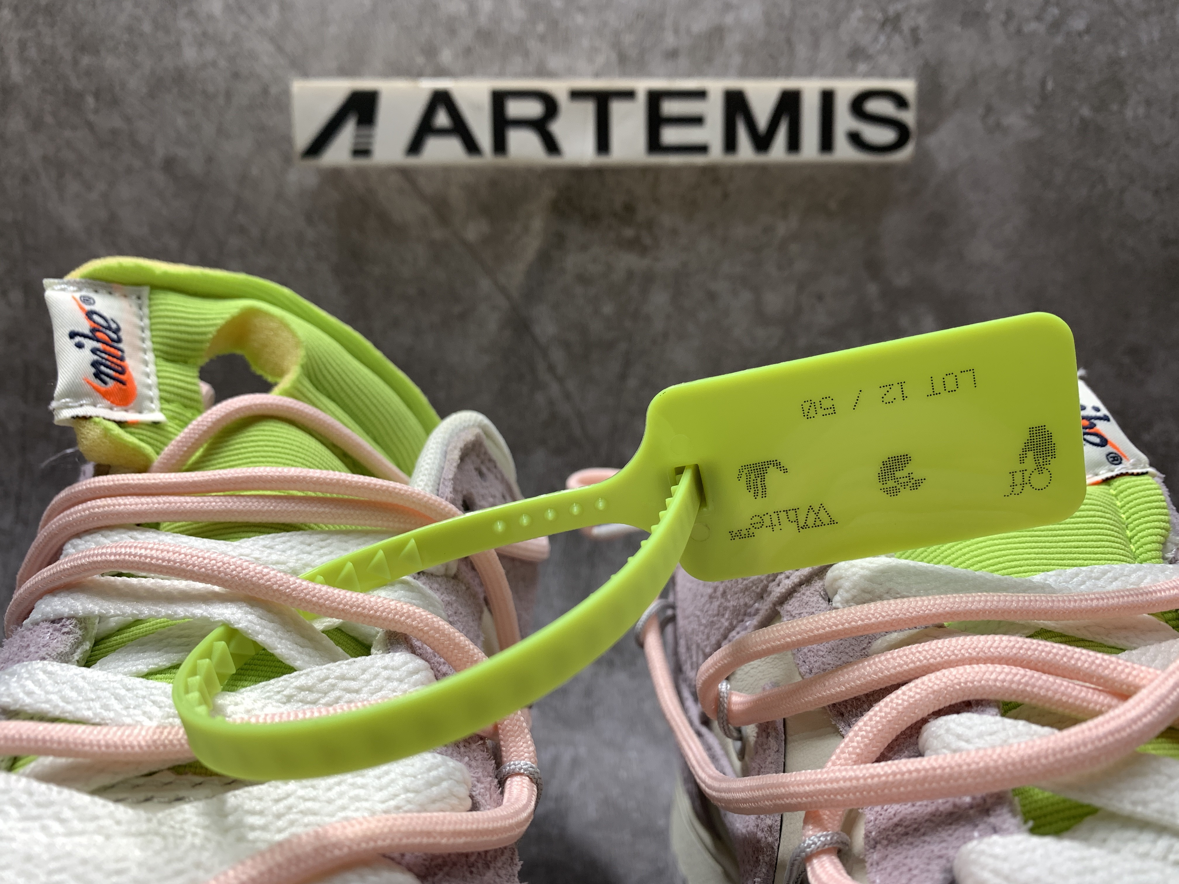 Off-White x Dunk Low