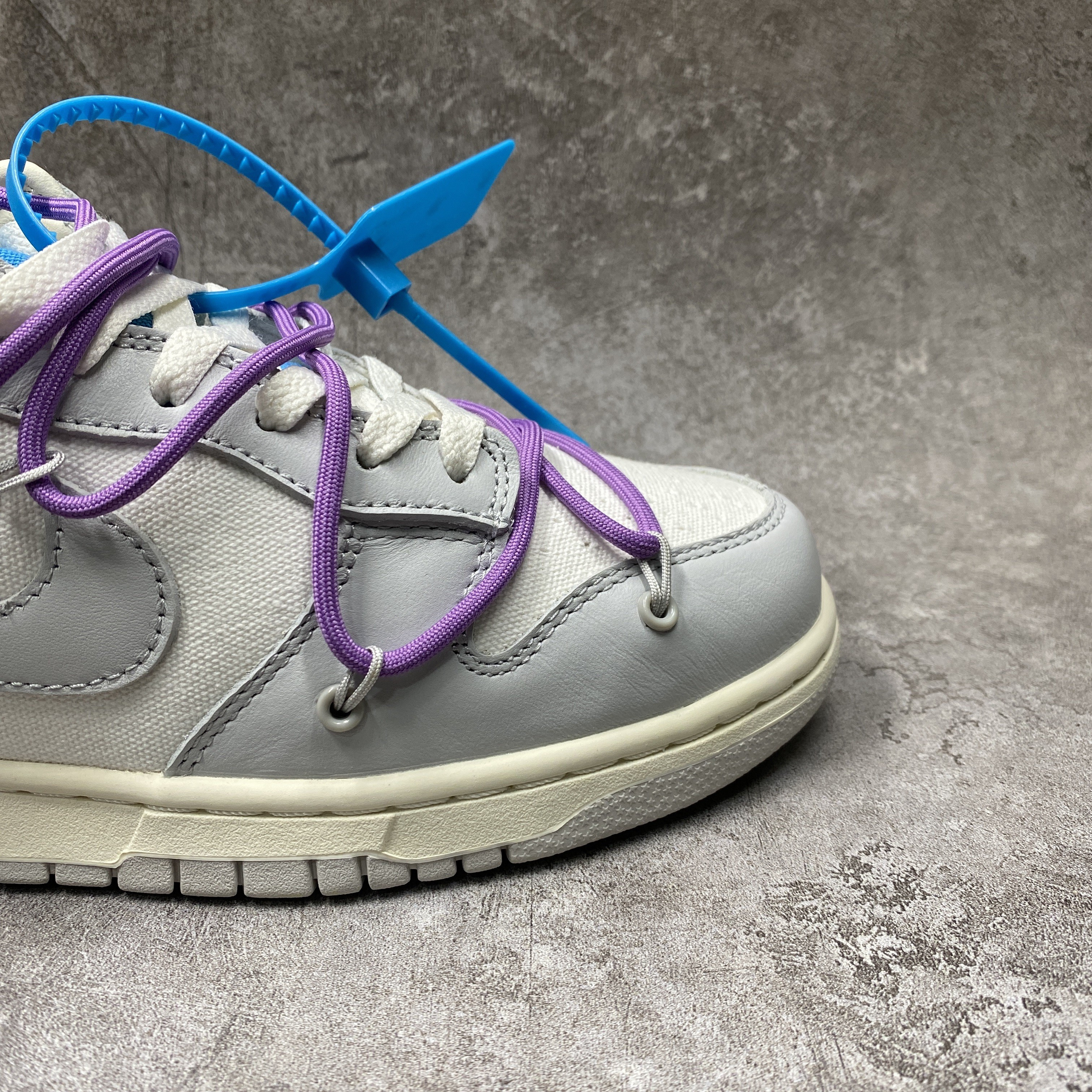 Nike Dunk Low Off-White Lot 47