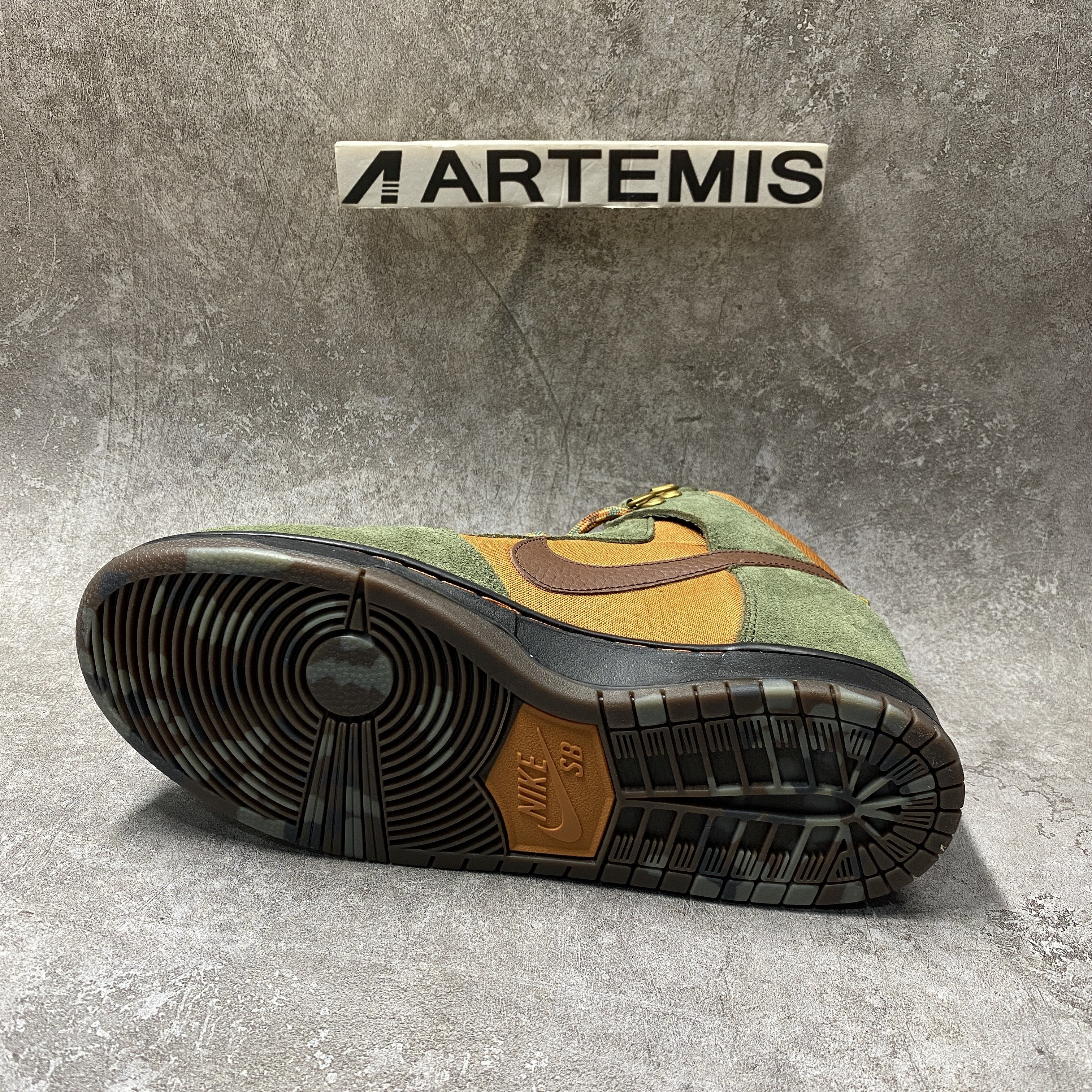 Pass-Port X Nike SB Dunk High Emerald Green Orange