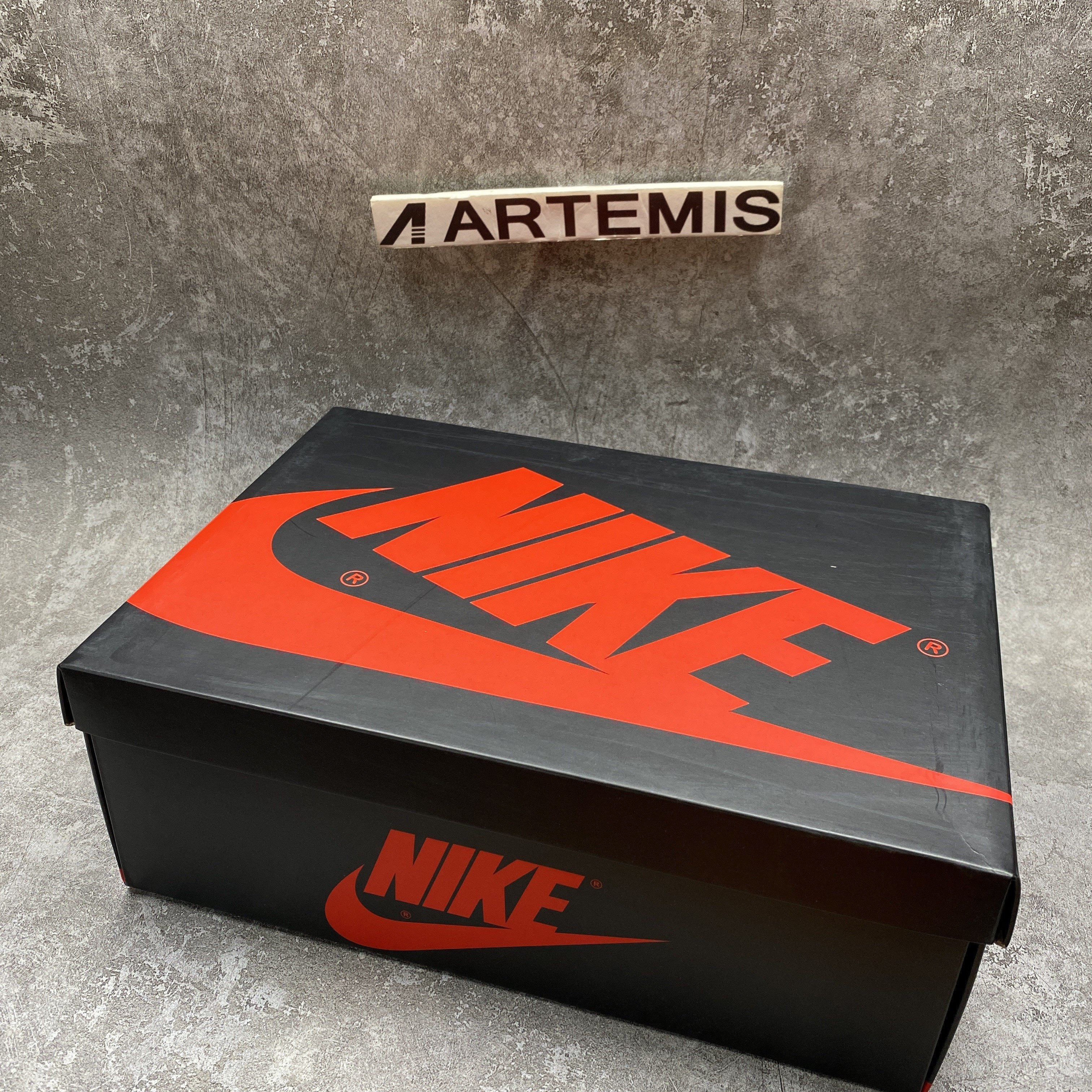 Air Jordan 1 Retro High "Not for Resale" Varsity Red