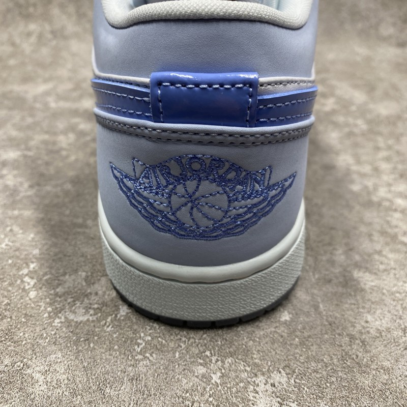 Air Jordan 1 Low SE Mighty Swooshers