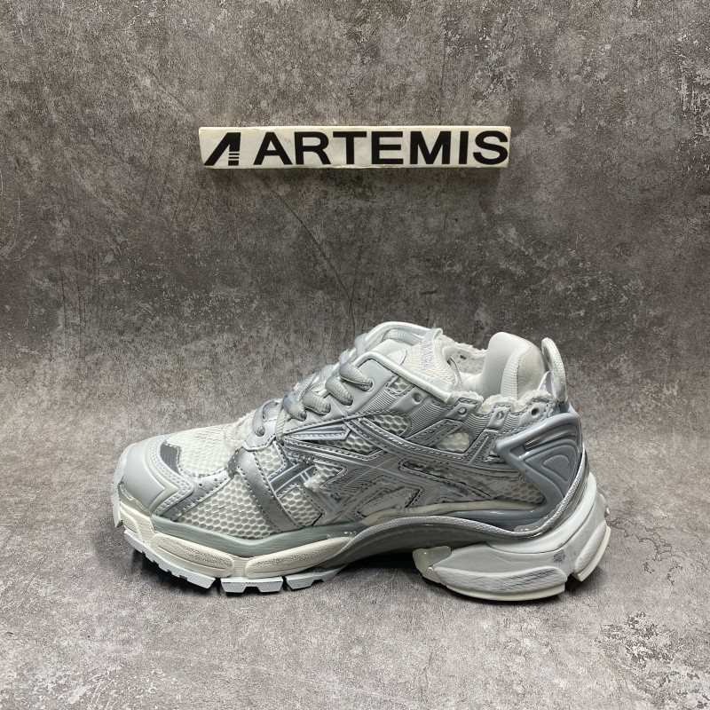 Balenciga Runner Silver