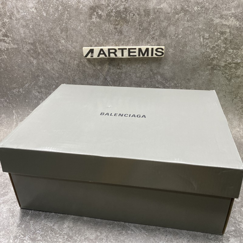 Balenciga Runner Sneaker in Neon Yellow