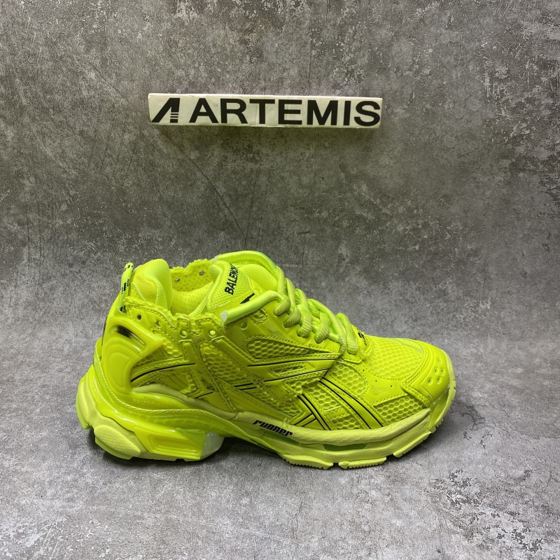 Balenciga Runner Sneaker in Neon Yellow