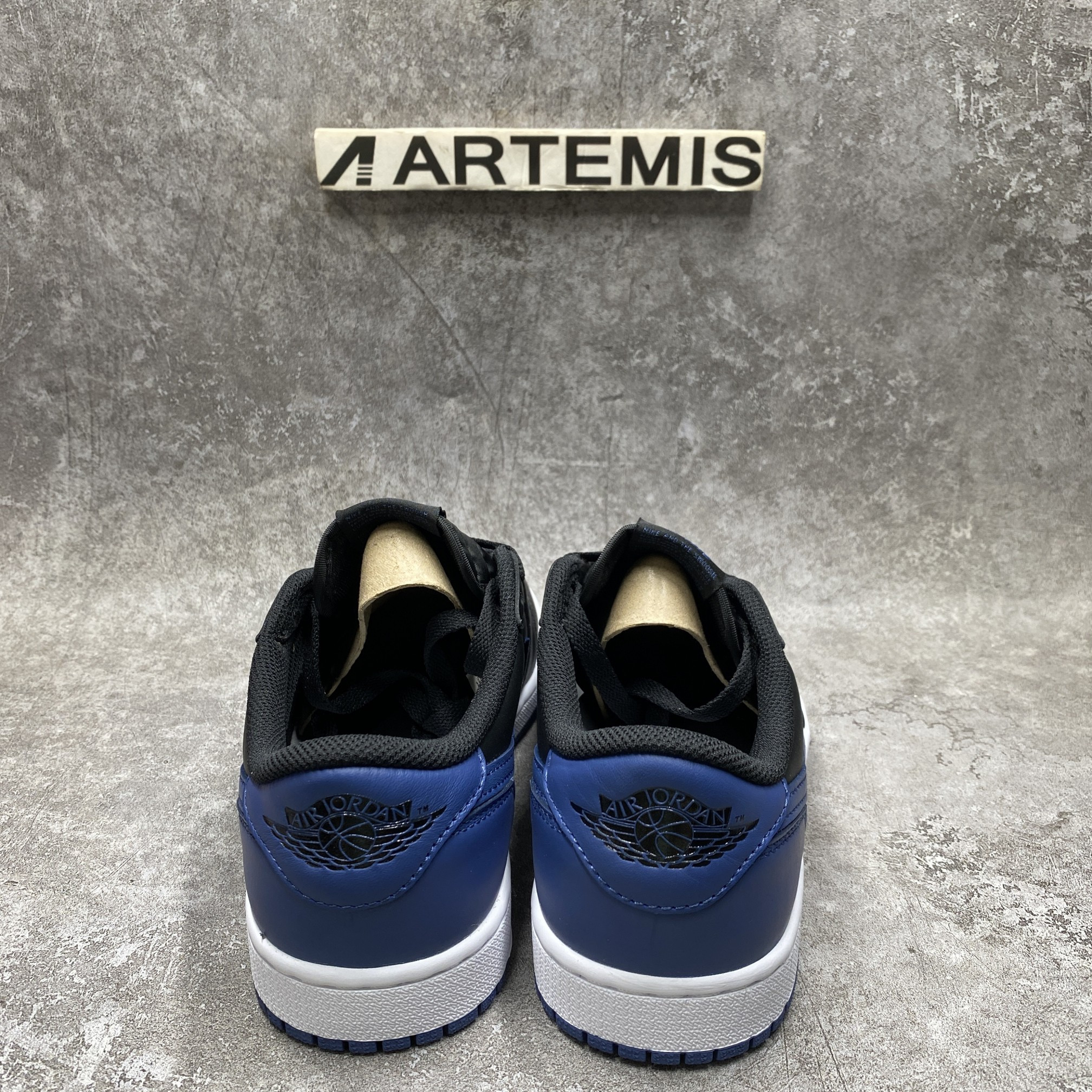 Jordan 1 Retro Low OG Mystic Navy