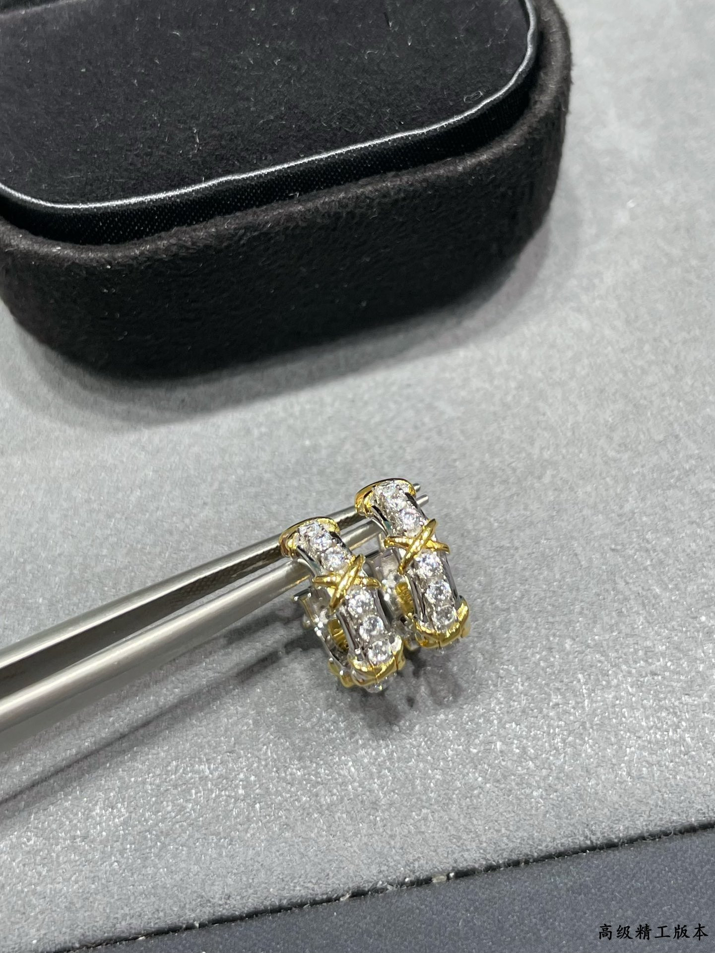 T*f*ny & co. mini cross dual-tone hoop earrings