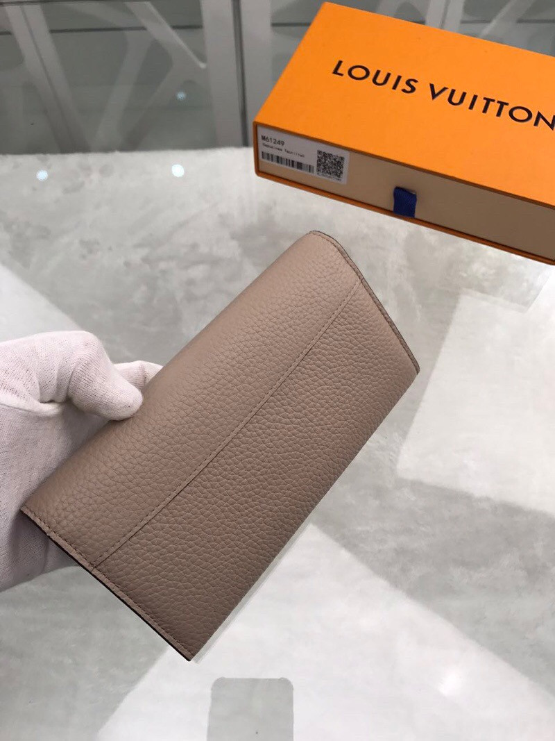 LV CAPUCINES Wallet M61249