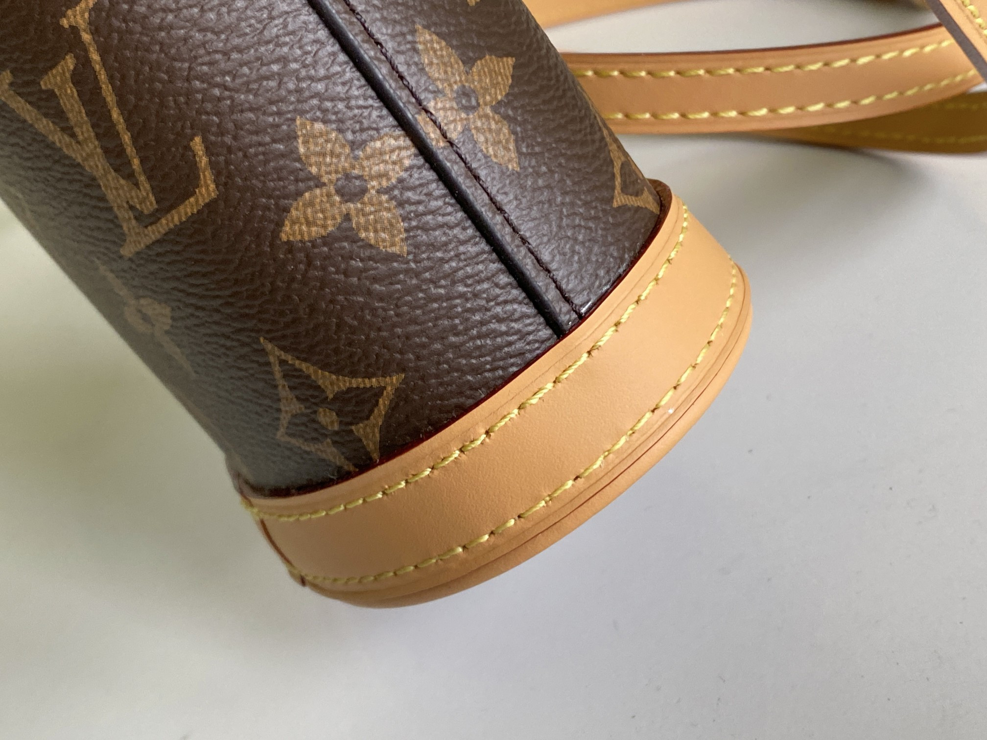 LV Fold Me Pouch M80874 14.5x18x6.5cm