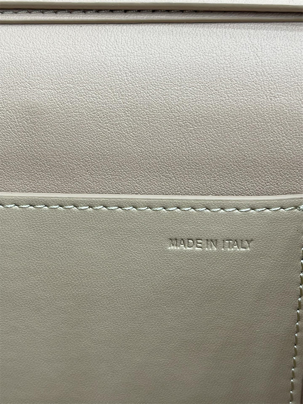 VALENTINO GARAVANI LOCÒ CALFSKIN SHOULDER SMALL BAG ROSE CANNELLE 22 x 16  x 7 cm