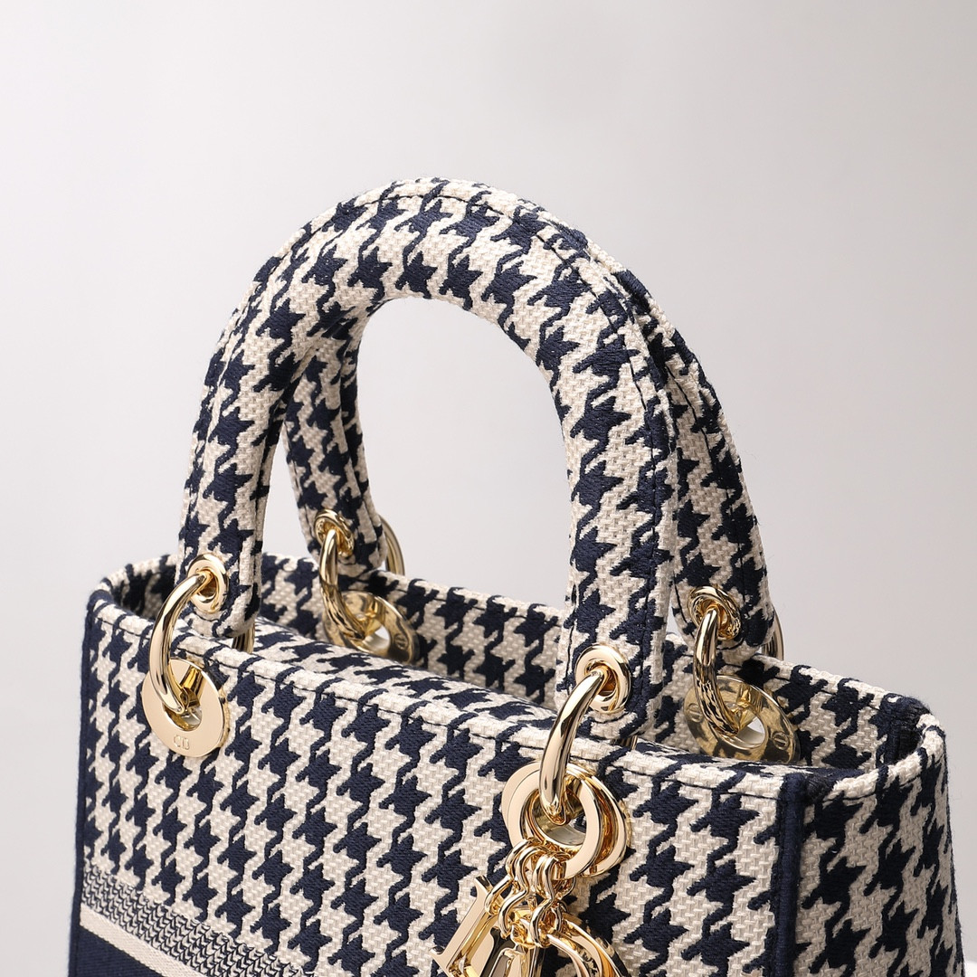 medium D*or lady d-lite bag 24 x 20 x 11 cm