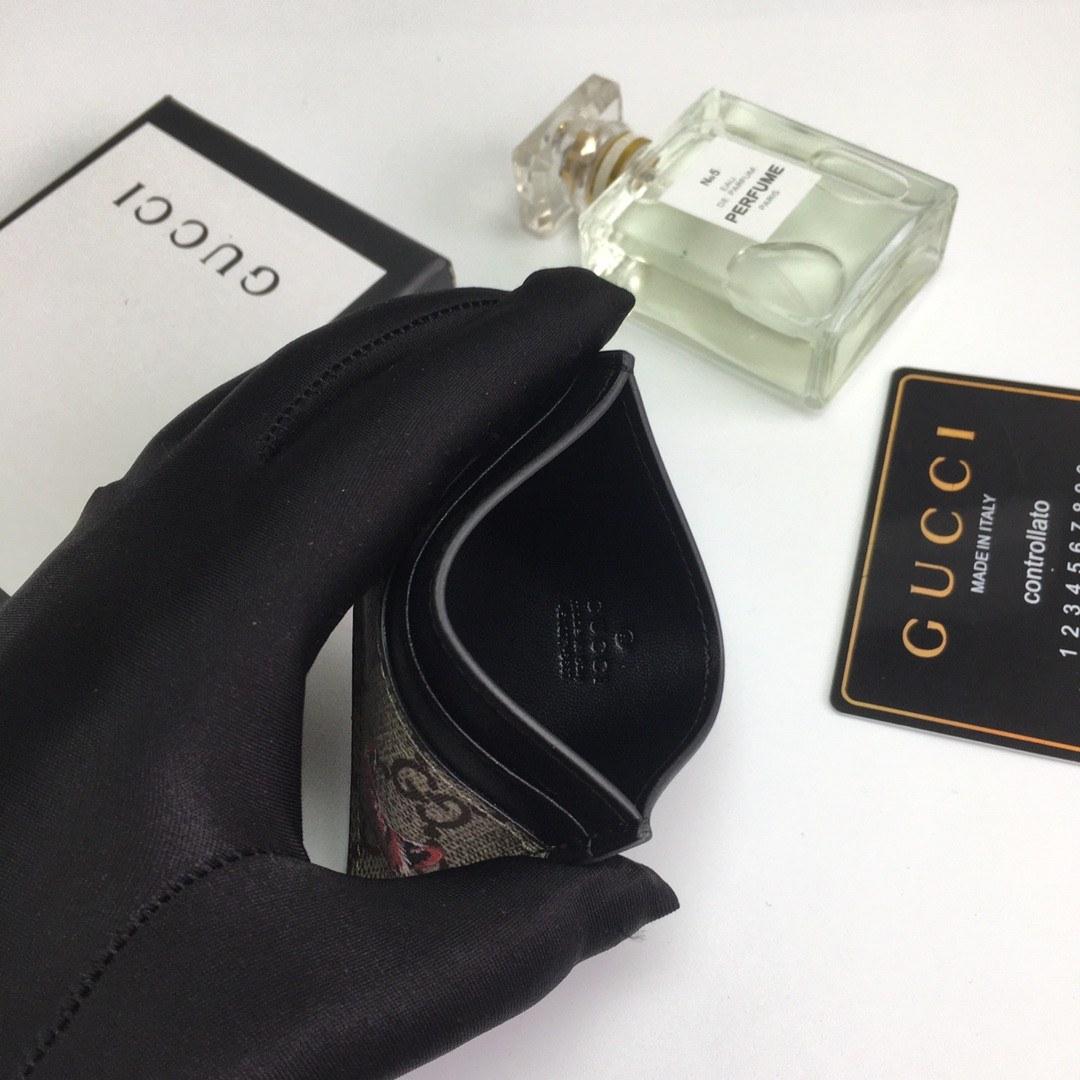 G*u*i gg card case wallet