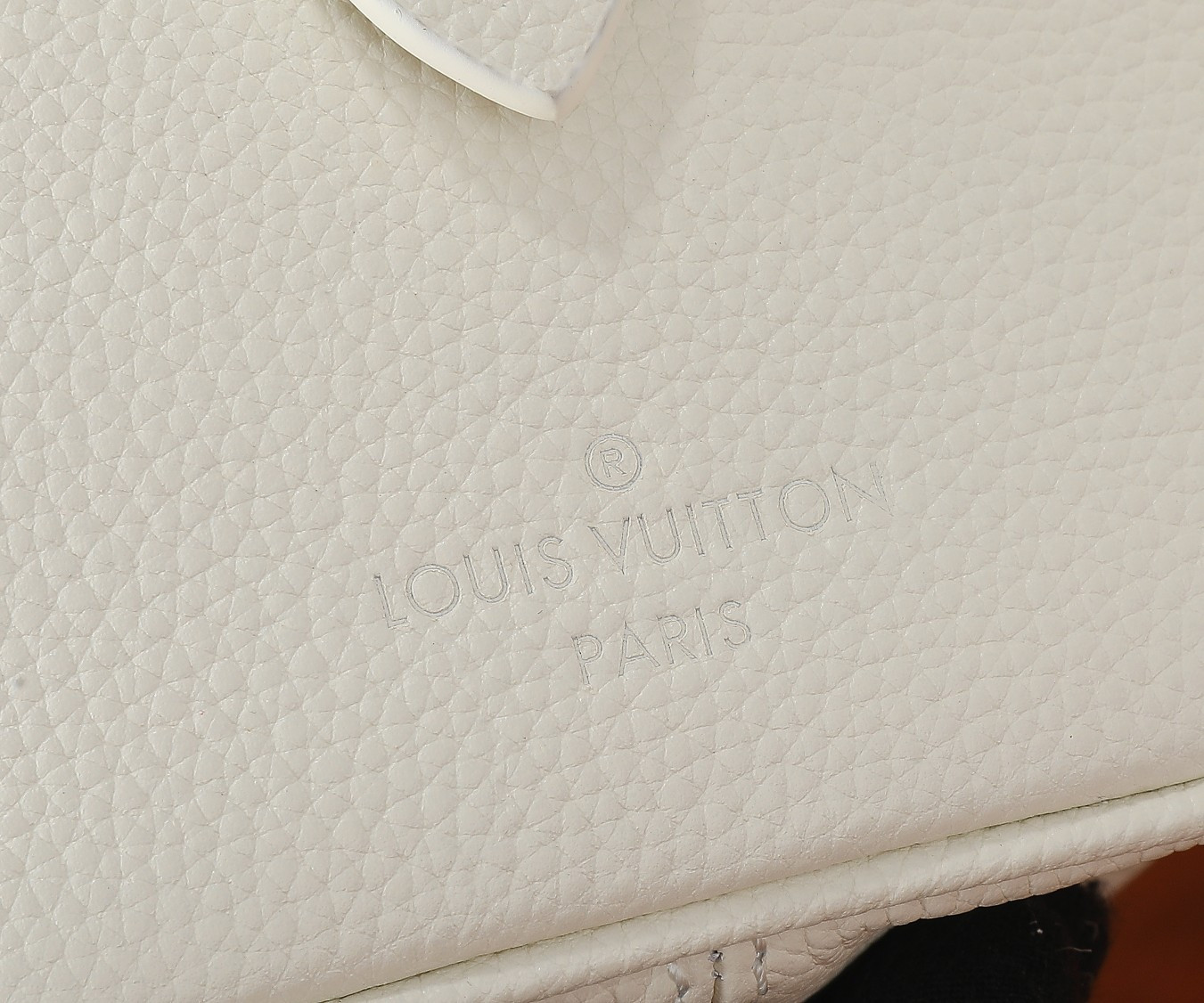 LV Speedy Bandoulière 20 M46875 8.1 x 5.3 x 4.7 inches