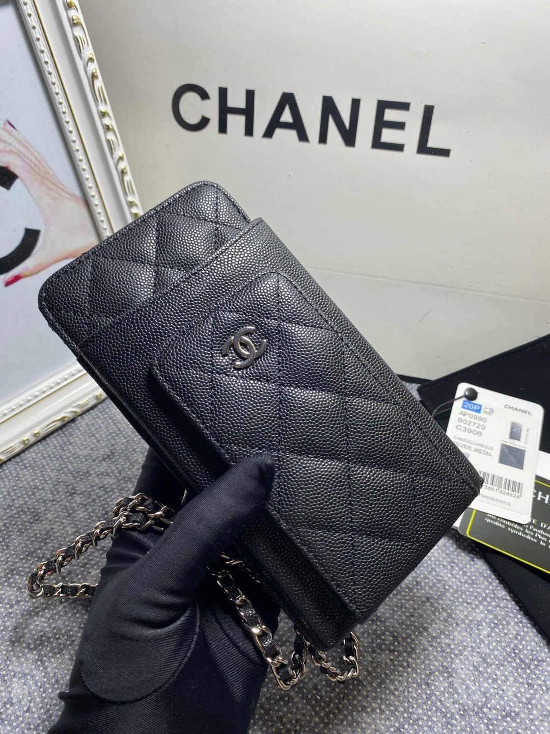 Ch*el long zipped wallet 19-11cm