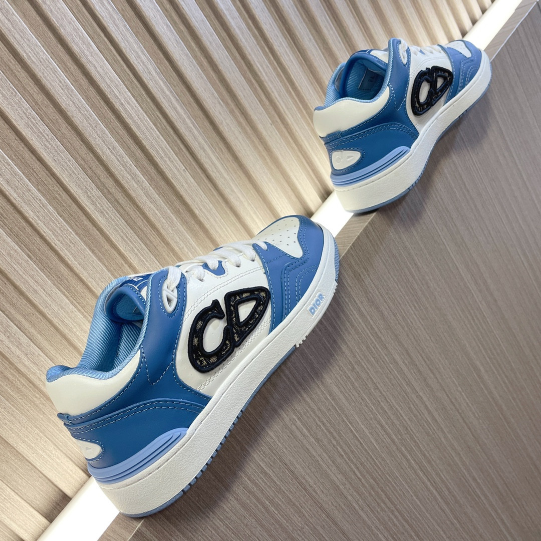ua D*or b57 low-top sneaker light blue and white