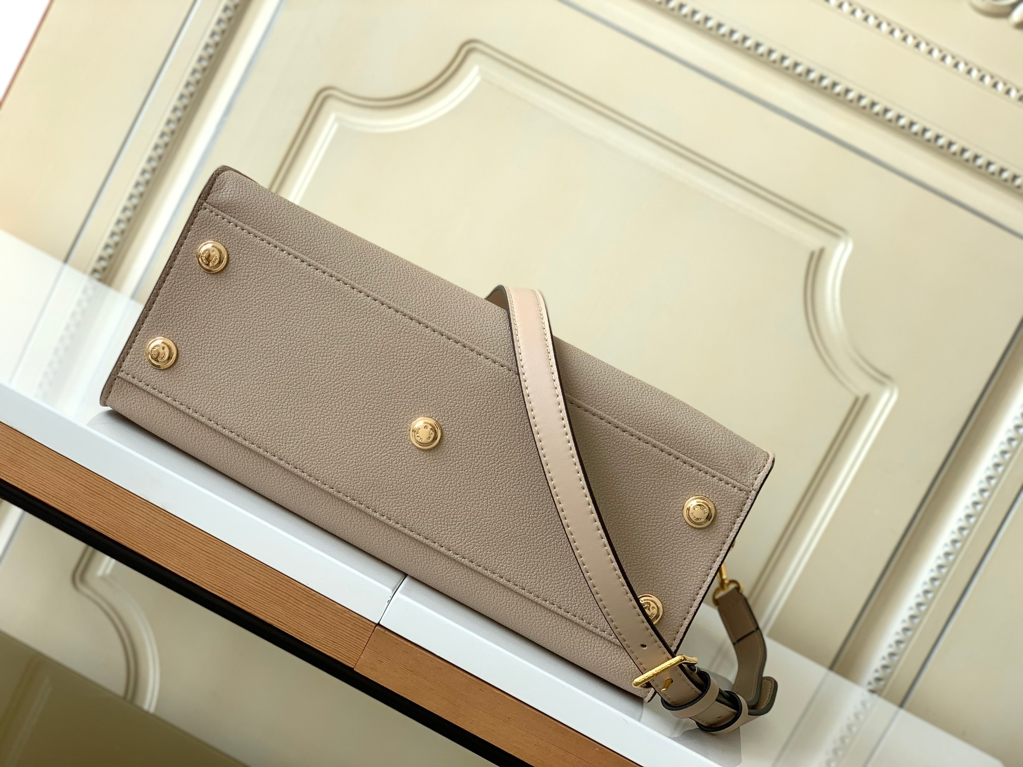 LV ON MY SIDE MM M58485 12 x 9.6 x 5.5 inches